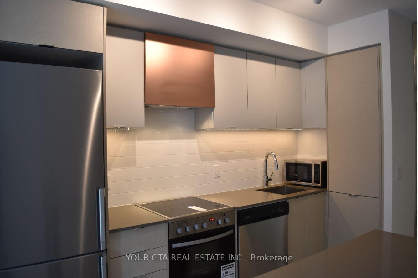 26 Gibbs Road 426 #426, Toronto — Condo for lease, photo 1
