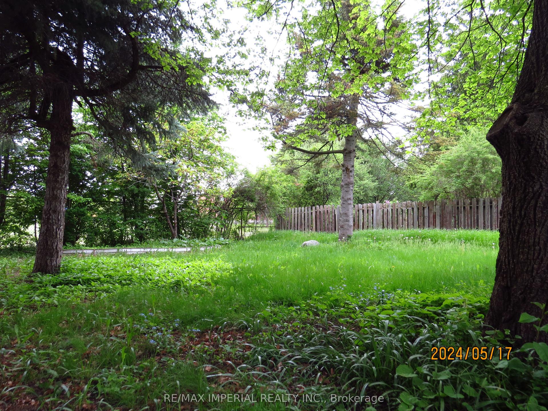 47 Kempsell Crescent — photo 1