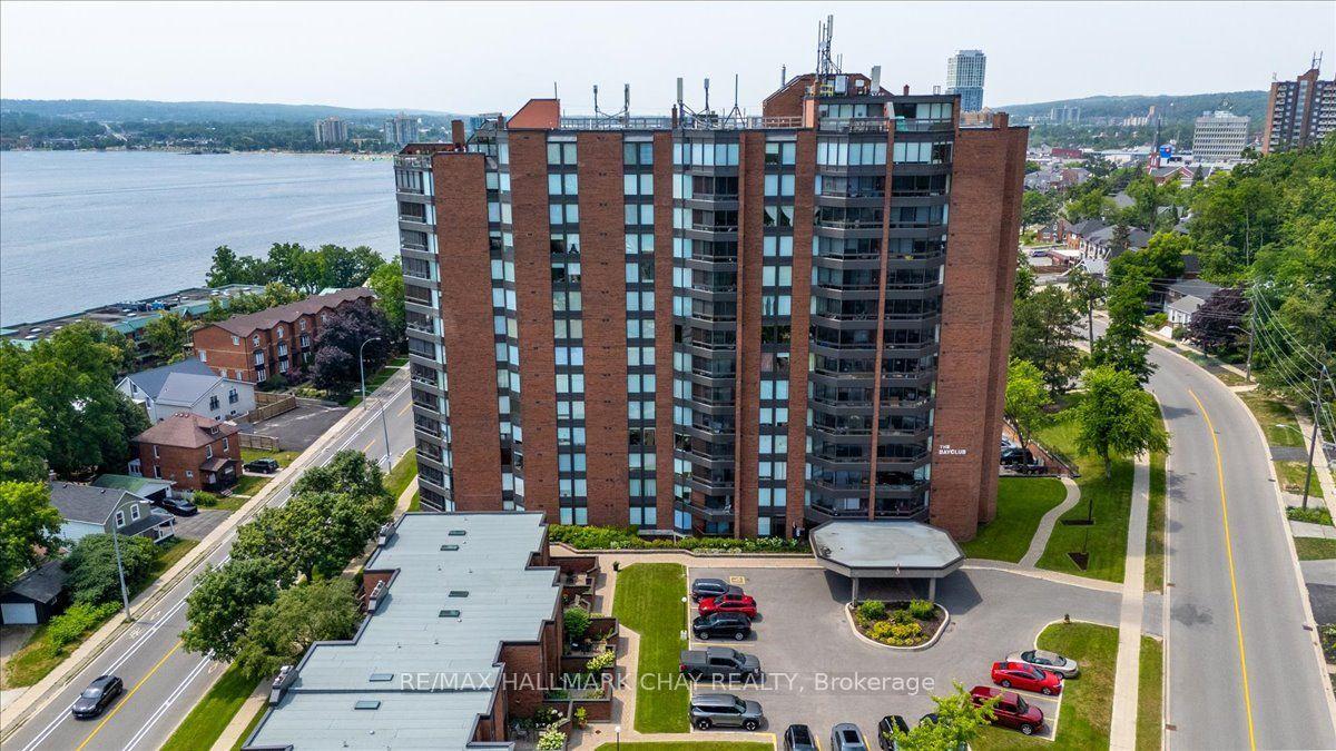 181 Collier Street 202 #202, Barrie — Condo for sale, photo 1