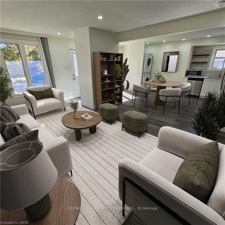 6 Patience Crescent Upper #Upper, London South — Detached for lease, photo 1