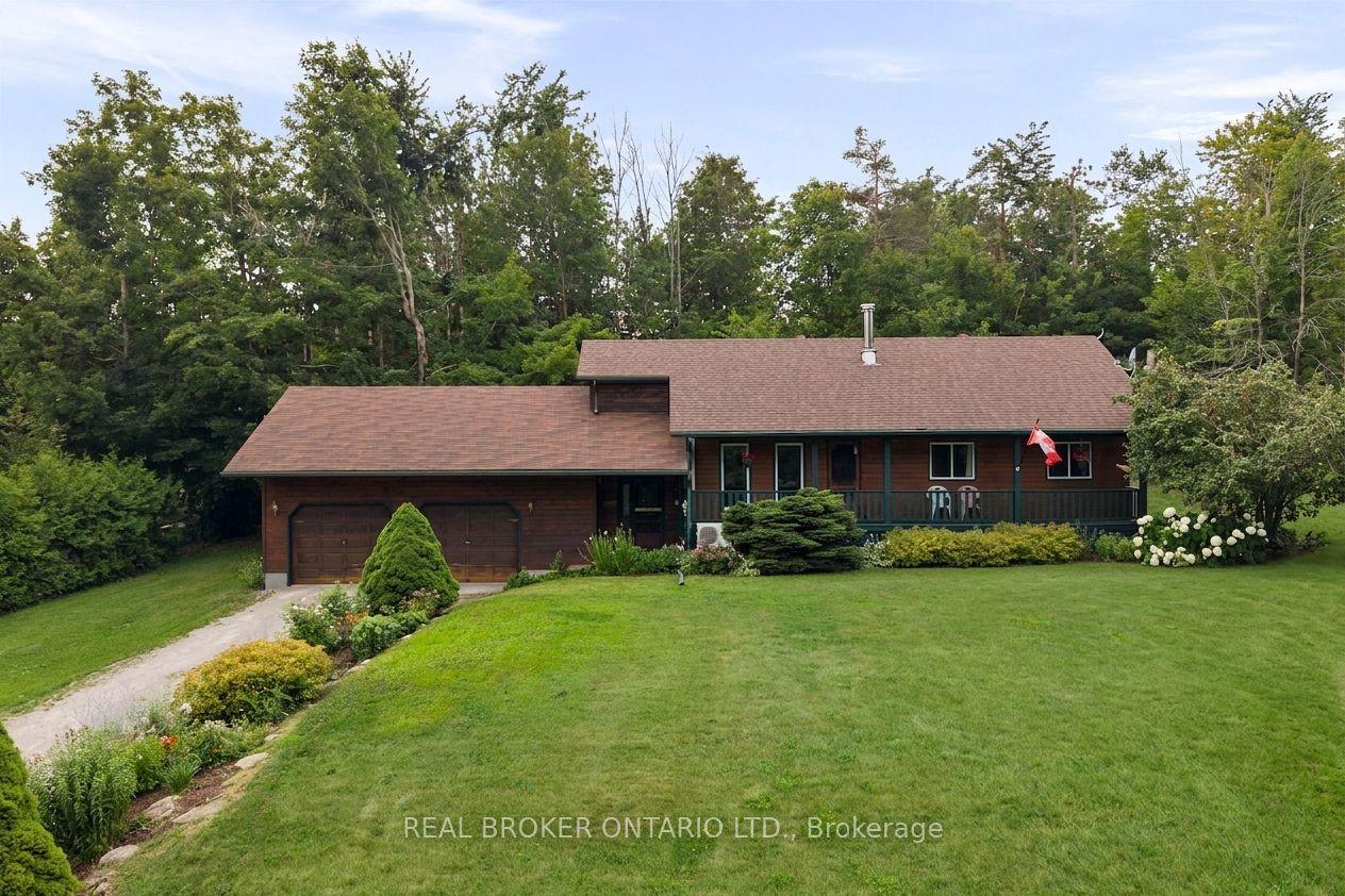 8 Alpine Drive, Oro-Medonte — Detached for sale, photo 1