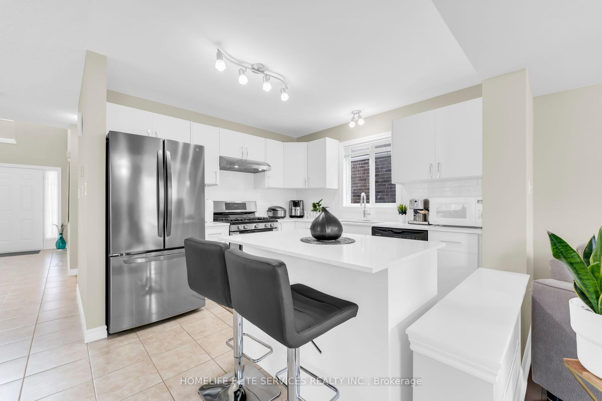 1185 Sandbar Street, London North — Detached for sale, photo 1
