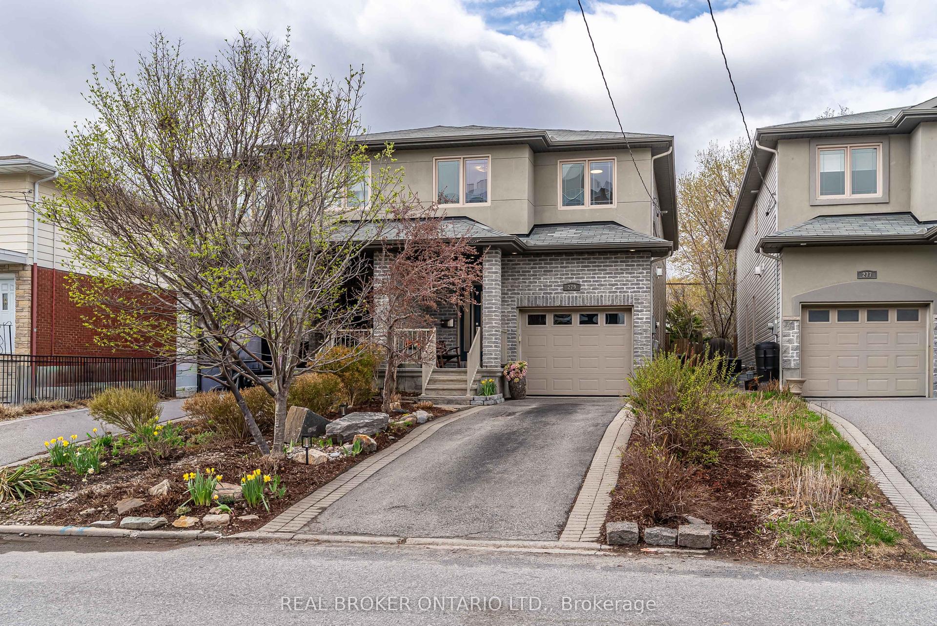 279 Currell Avenue — photo 1