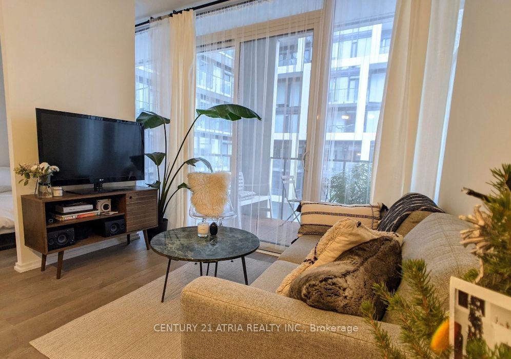 8 Hillsdale Avenue E 1135 #1135 — photo 1