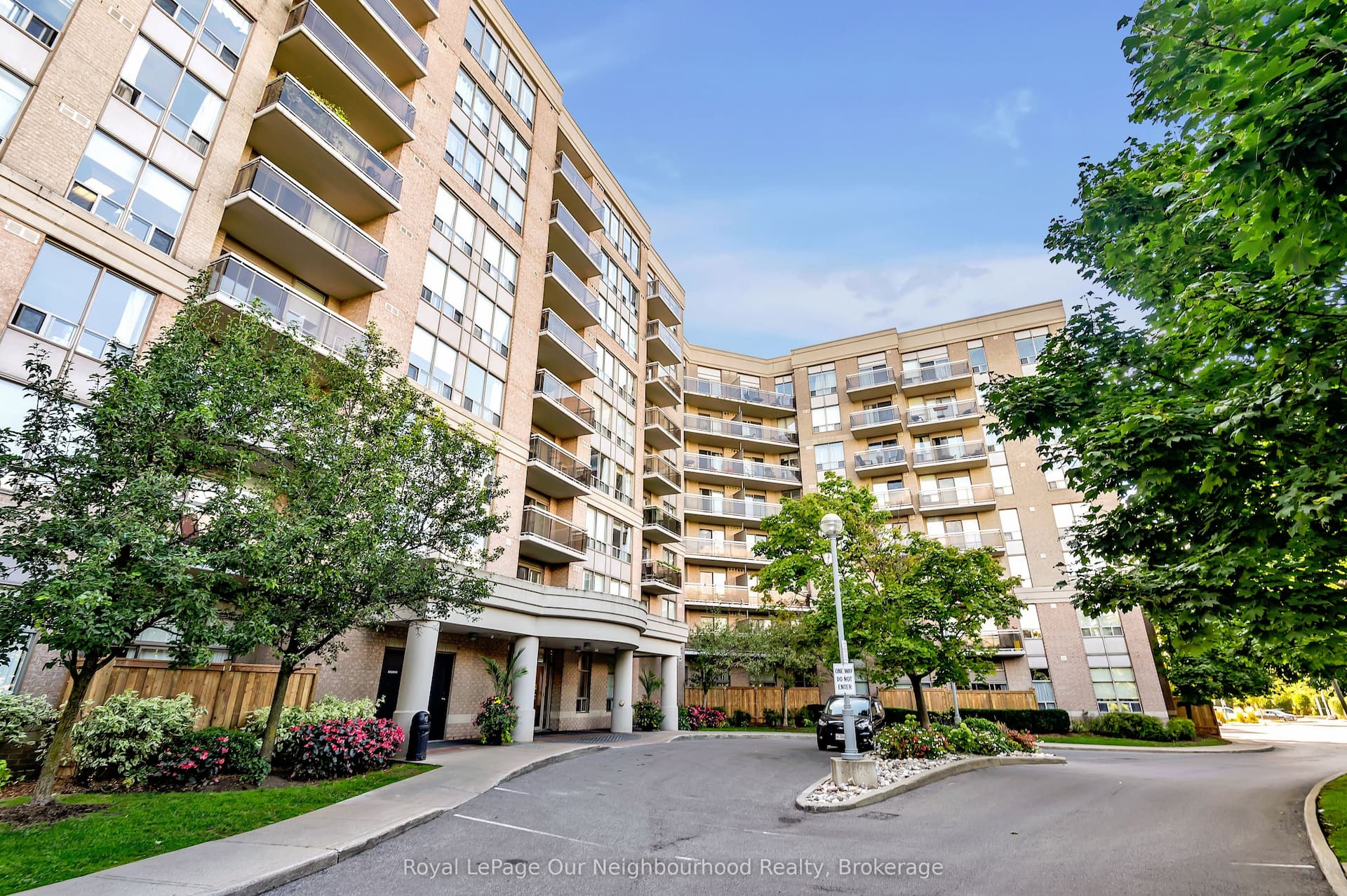 1720 Eglinton Avenue E 813 #813 — photo 1