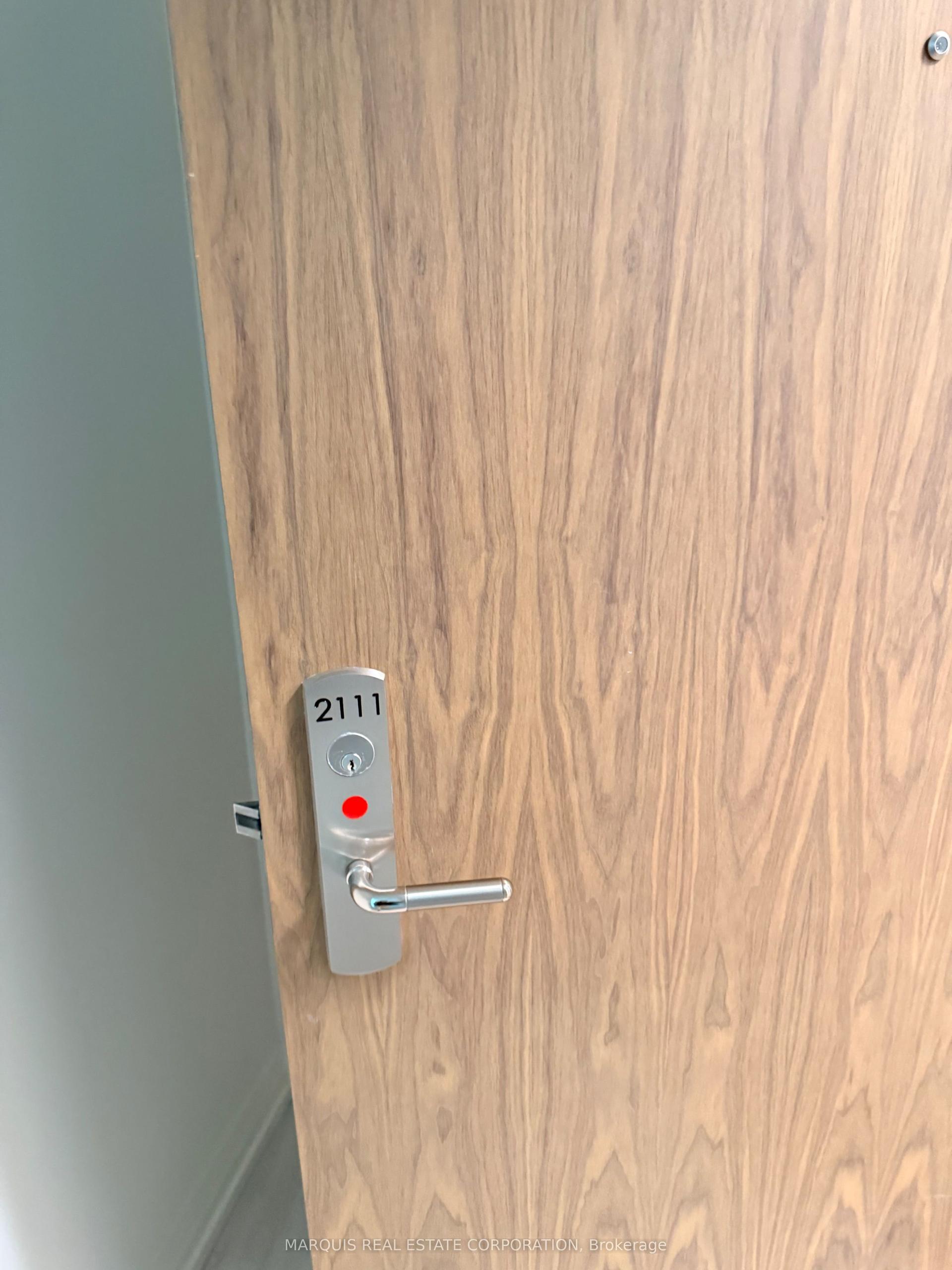 27 Korda Gate 2111 #2111 — photo 1