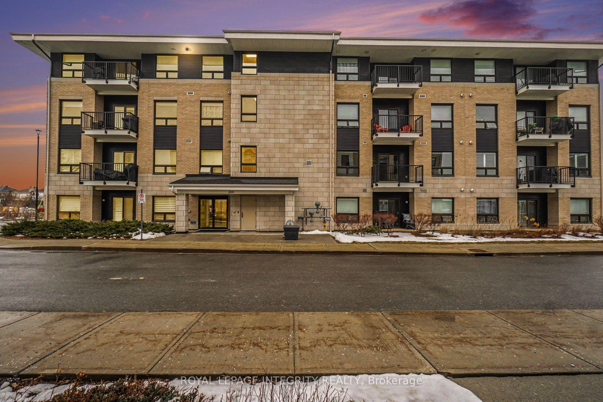 200 Winterfell Private 201 #201 — photo 1