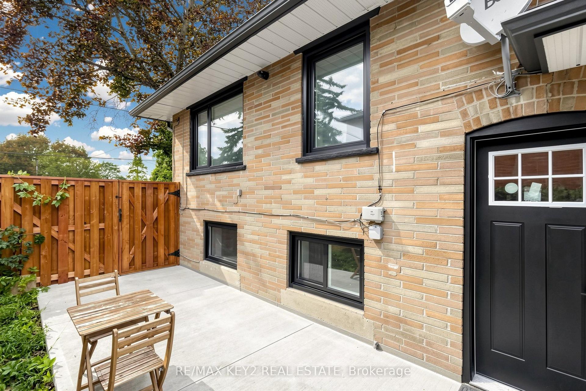 707 Walnut Street W Bsmt #Bsmt, Whitby — Detached for lease, photo 1