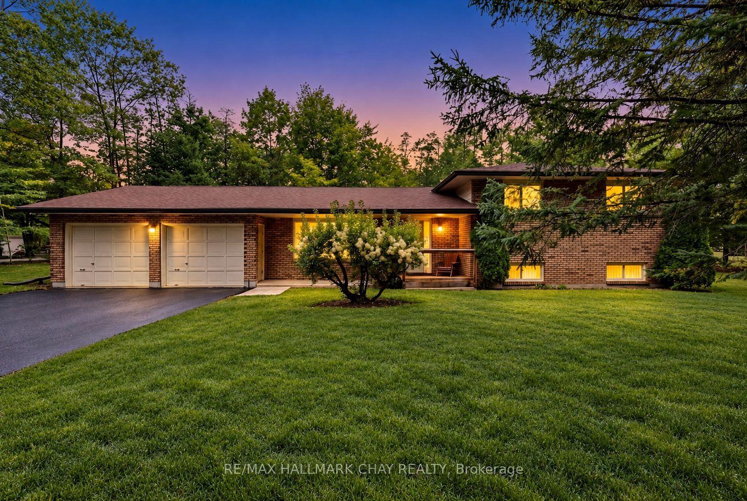 4 Binnie Drive, Springwater — Detached for sale, photo 1