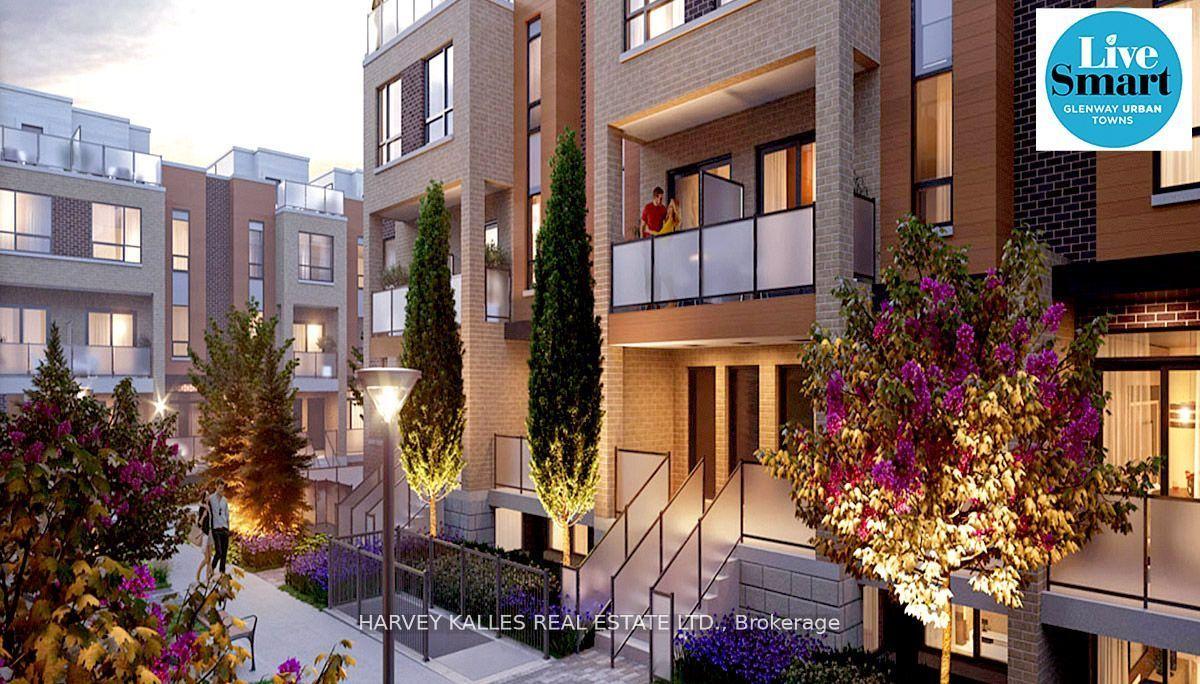 17 Lytham Green Circle 21 #21, Newmarket — Condo Town for sale, photo 1