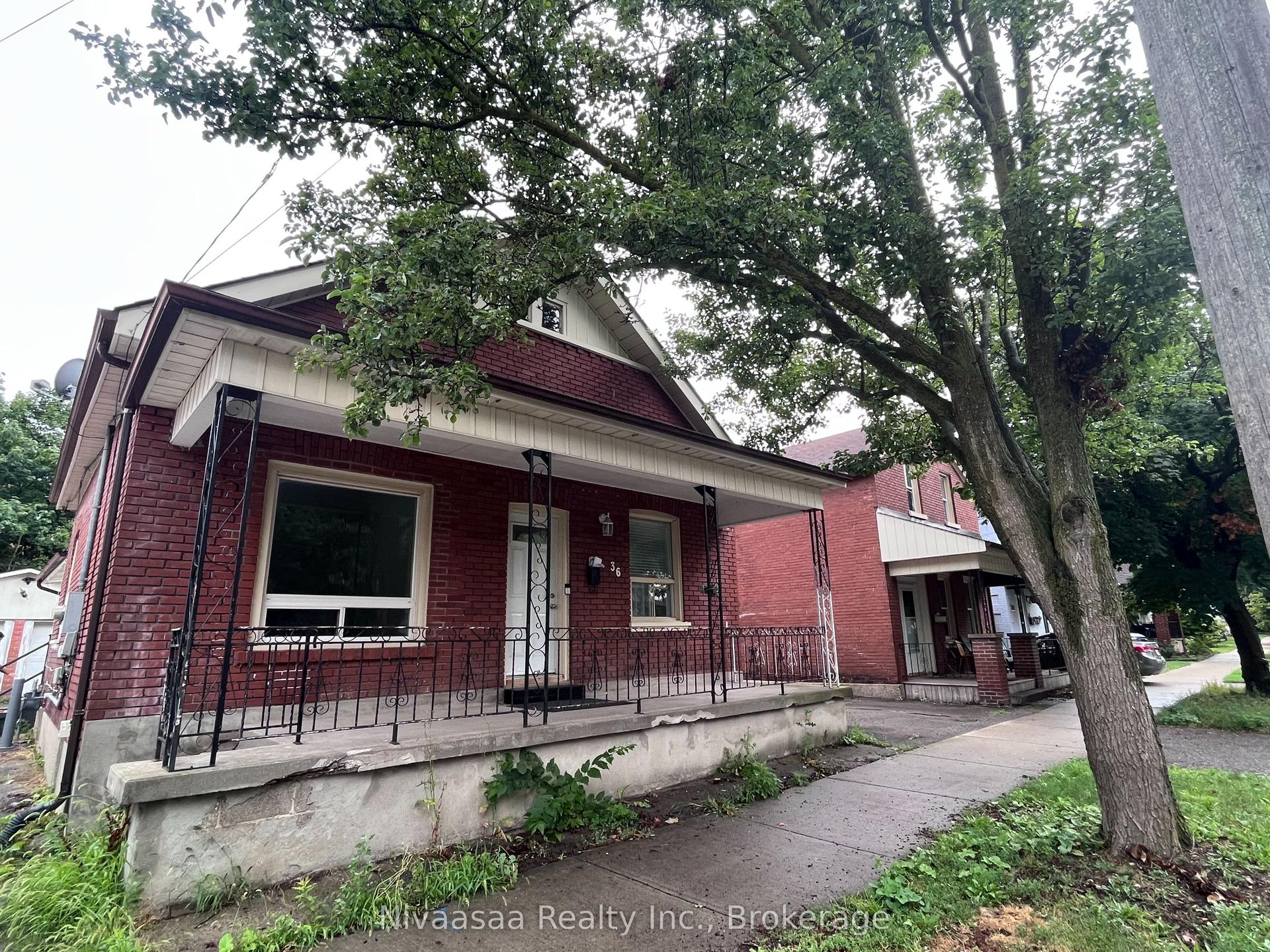 36 Pearl Street, Brantford — Detached for lease, photo 1
