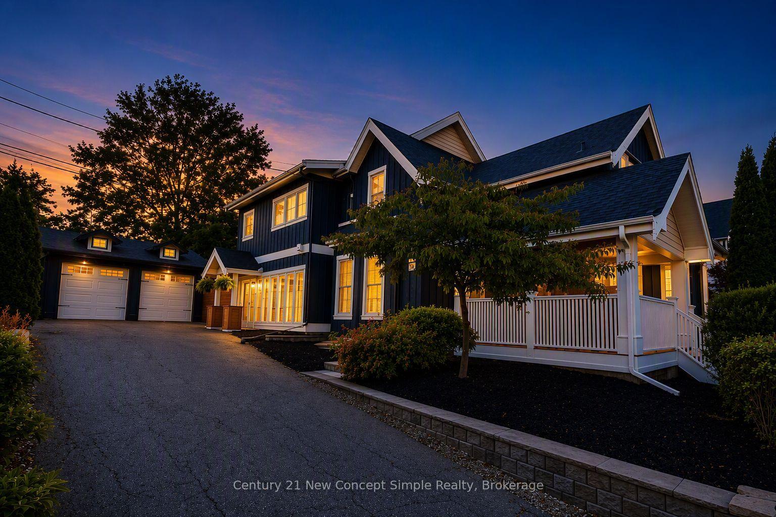 56 Machell Avenue, Aurora — Detached for sale, photo 1