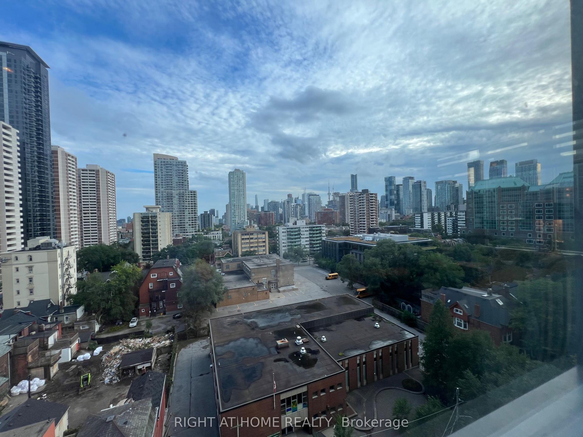 28 Linden Street 1006 #1006, Toronto — Condo for sale, photo 1