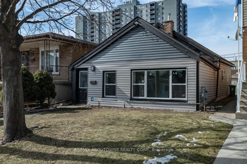 131 WEST Avenue N, Hamilton — Detached for lease, photo 1