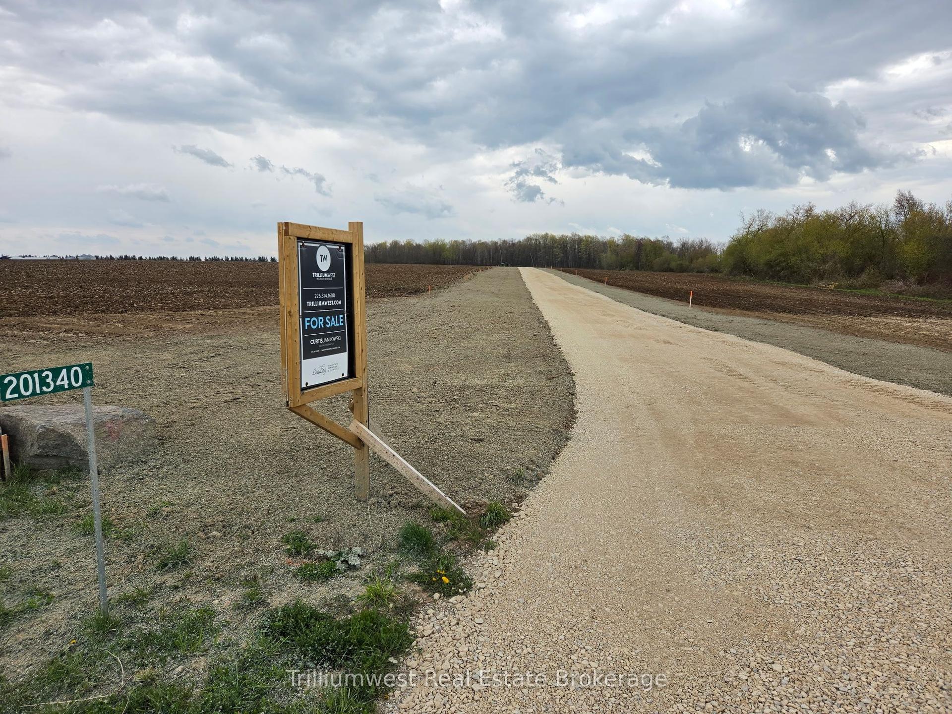 201340 Dufferin Road 109 Road — photo 1