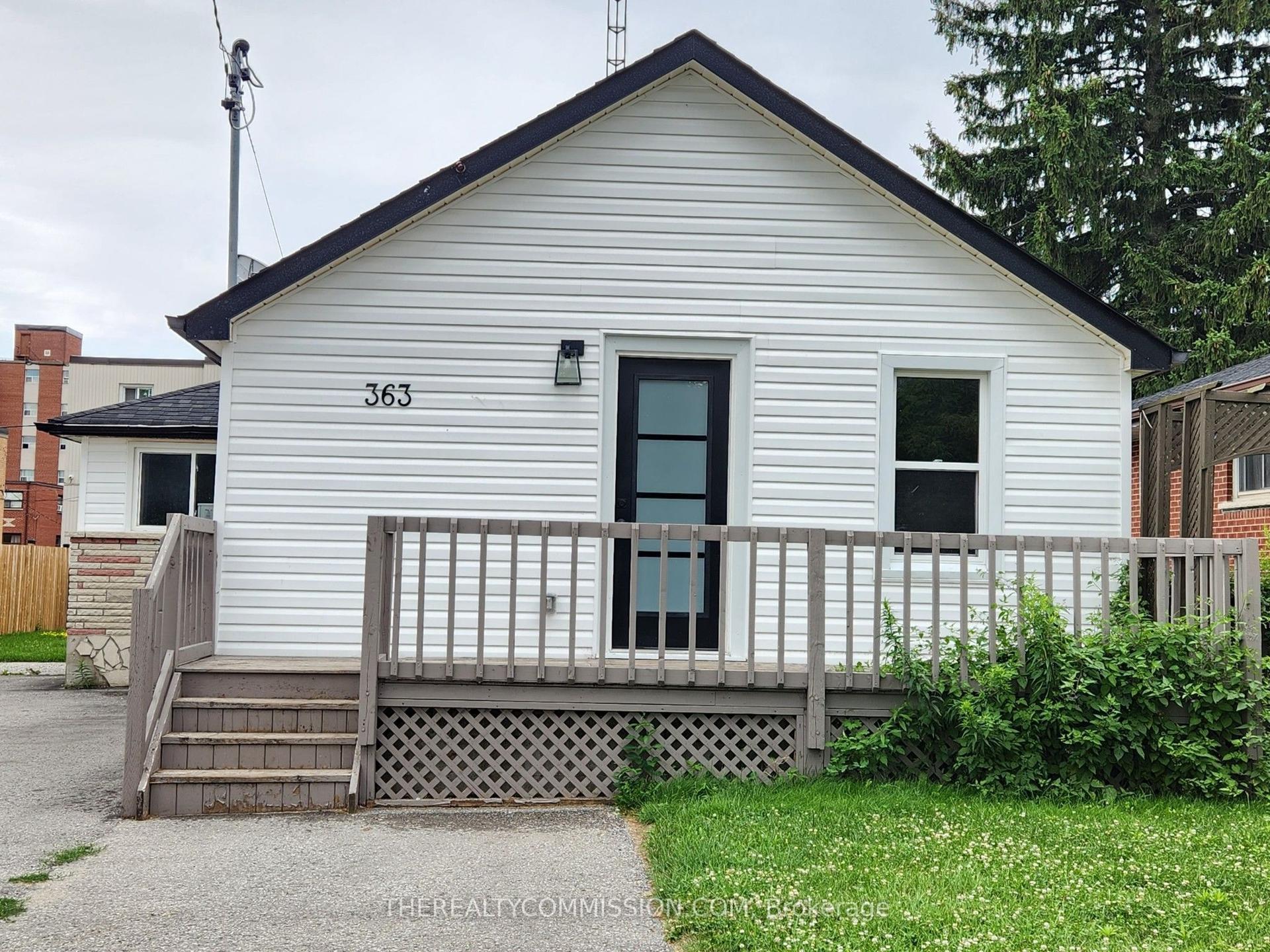363 Adelaide Avenue W, Oshawa — Detached for lease, photo 1