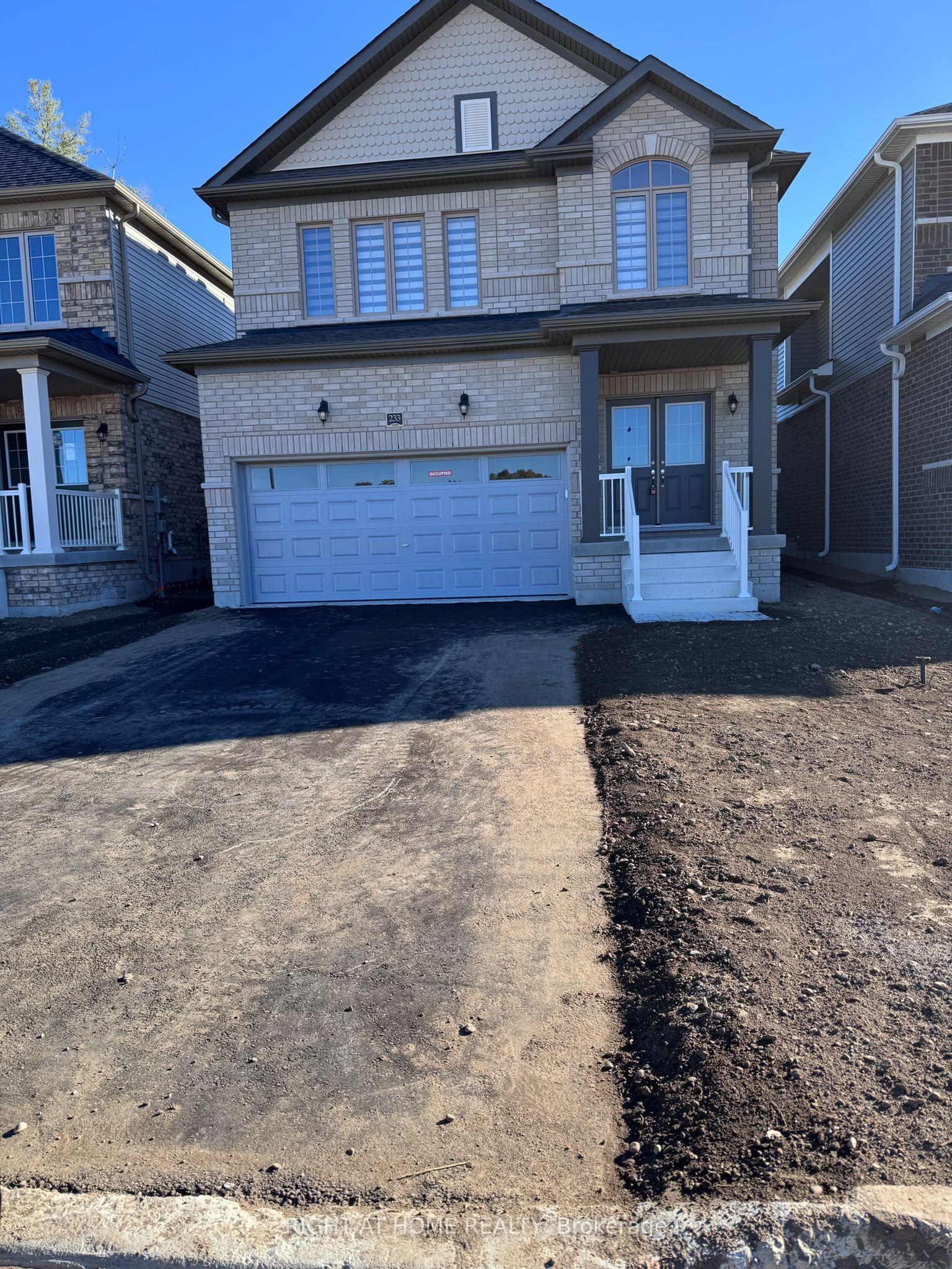 233 POSTILL Street, Brant — Detached for lease, photo 1