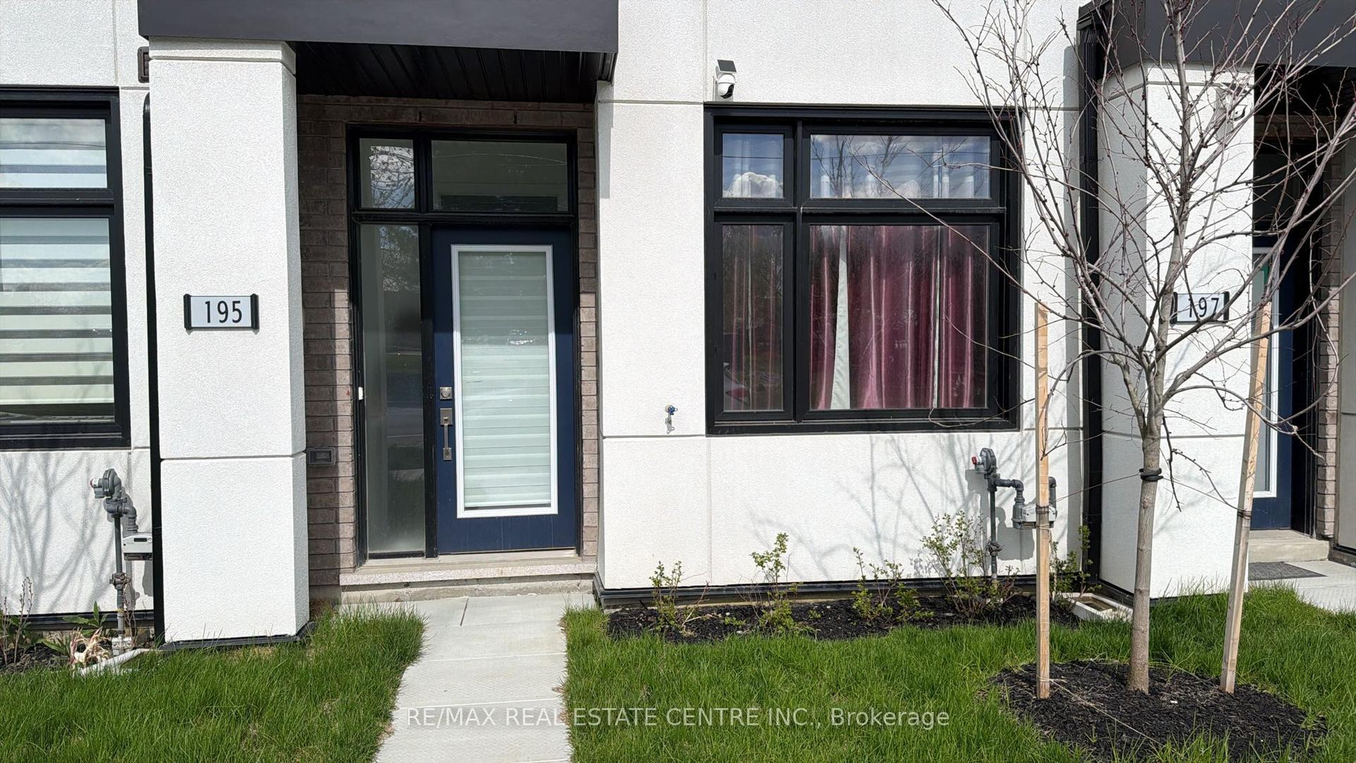 195 Monarch Avenue — photo 1