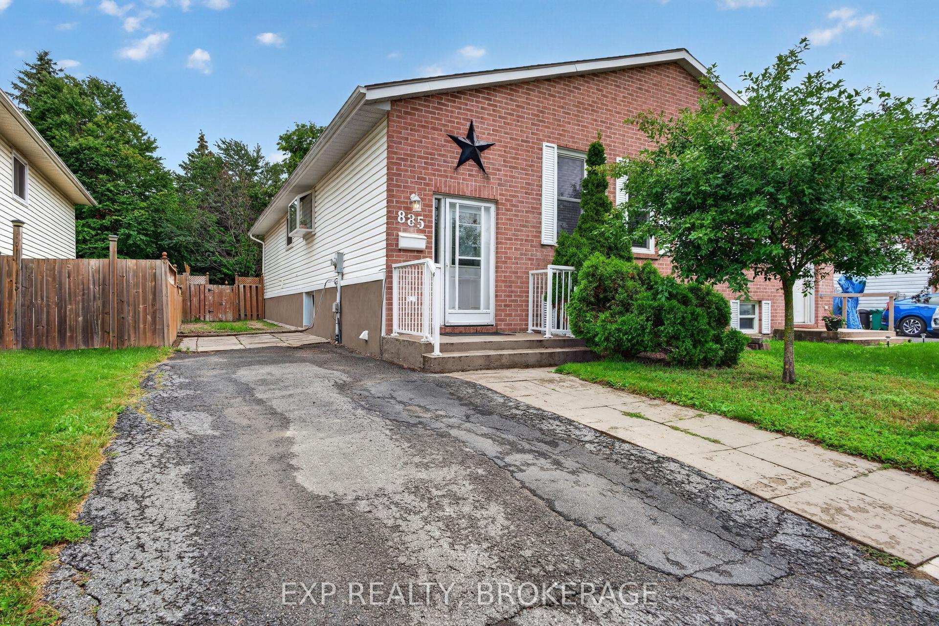 885 LARCHWOOD Crescent, Kingston — Semi-Detached for sale, photo 1