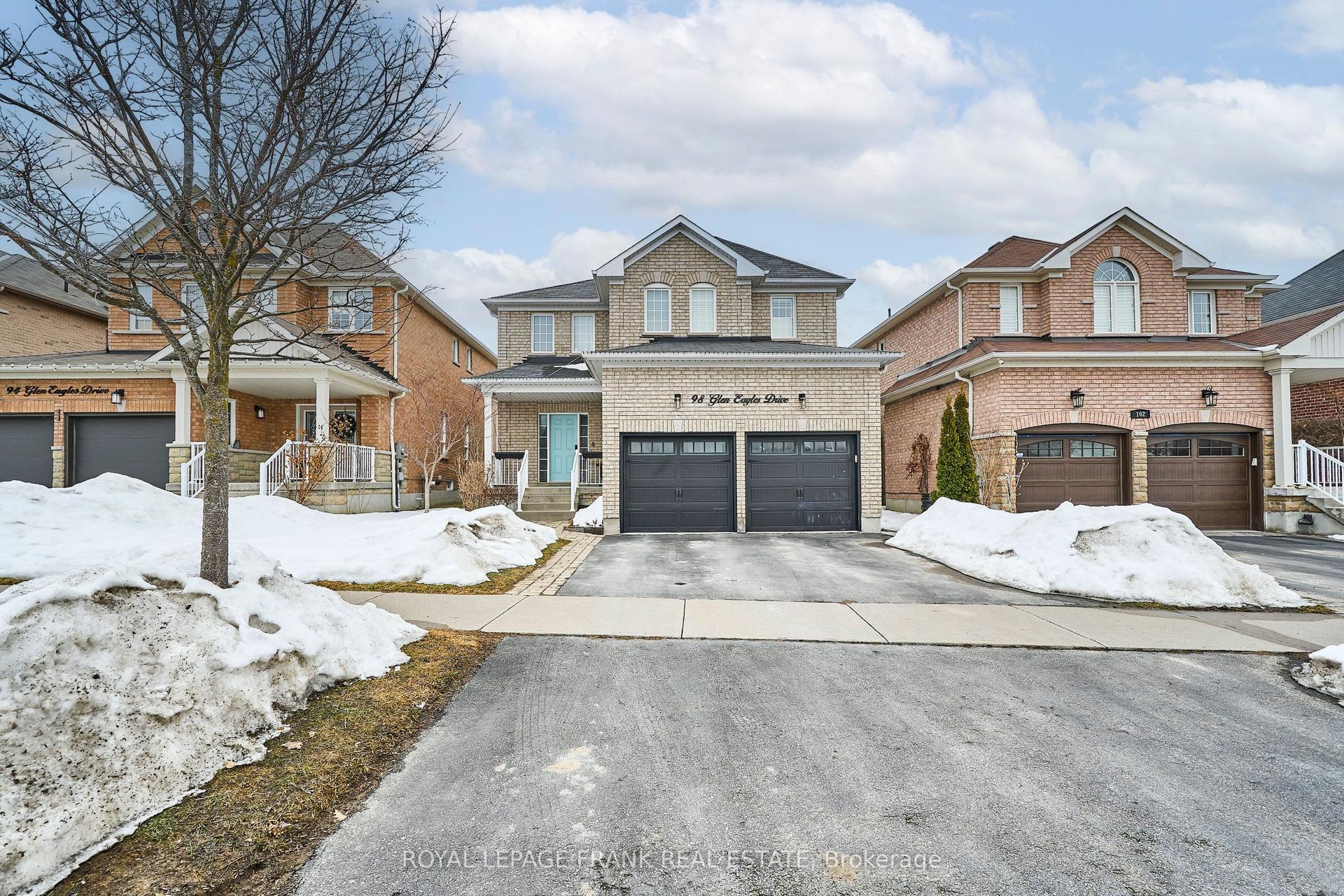 98 Glen Eagles Drive — photo 1