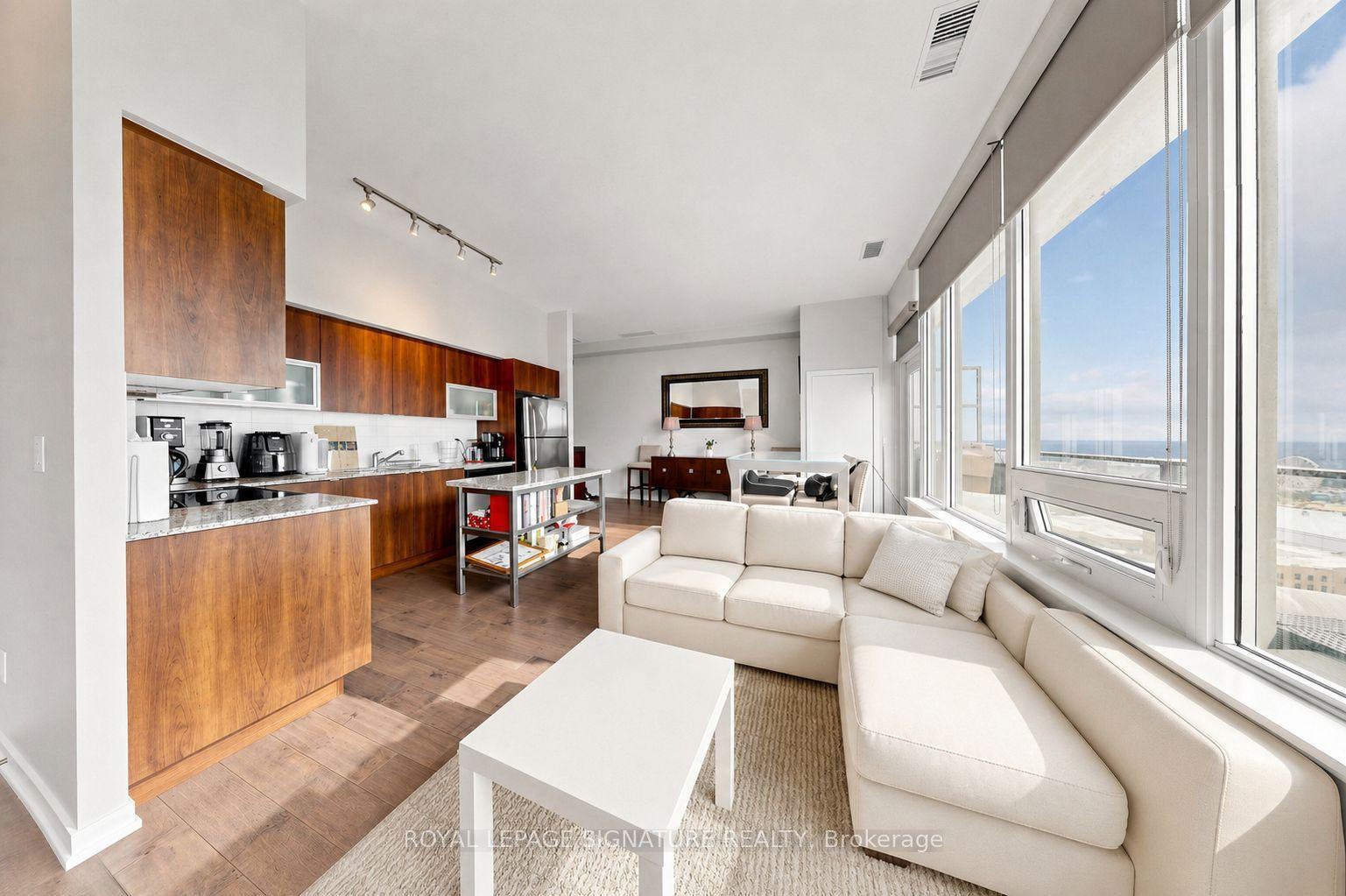 55 East Liberty Street PH 06 #PH 06, Toronto — Condo for lease, photo 1