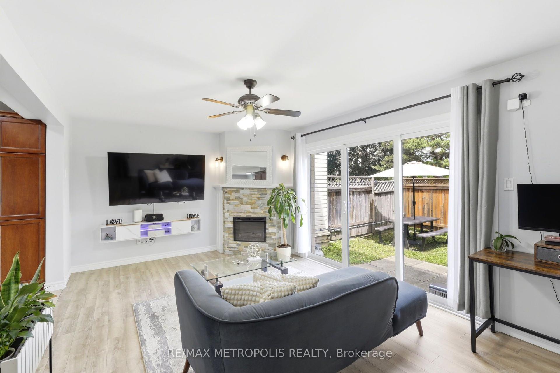 801 Osgoode Drive 62 #62, London South — Condo Town for sale, photo 1