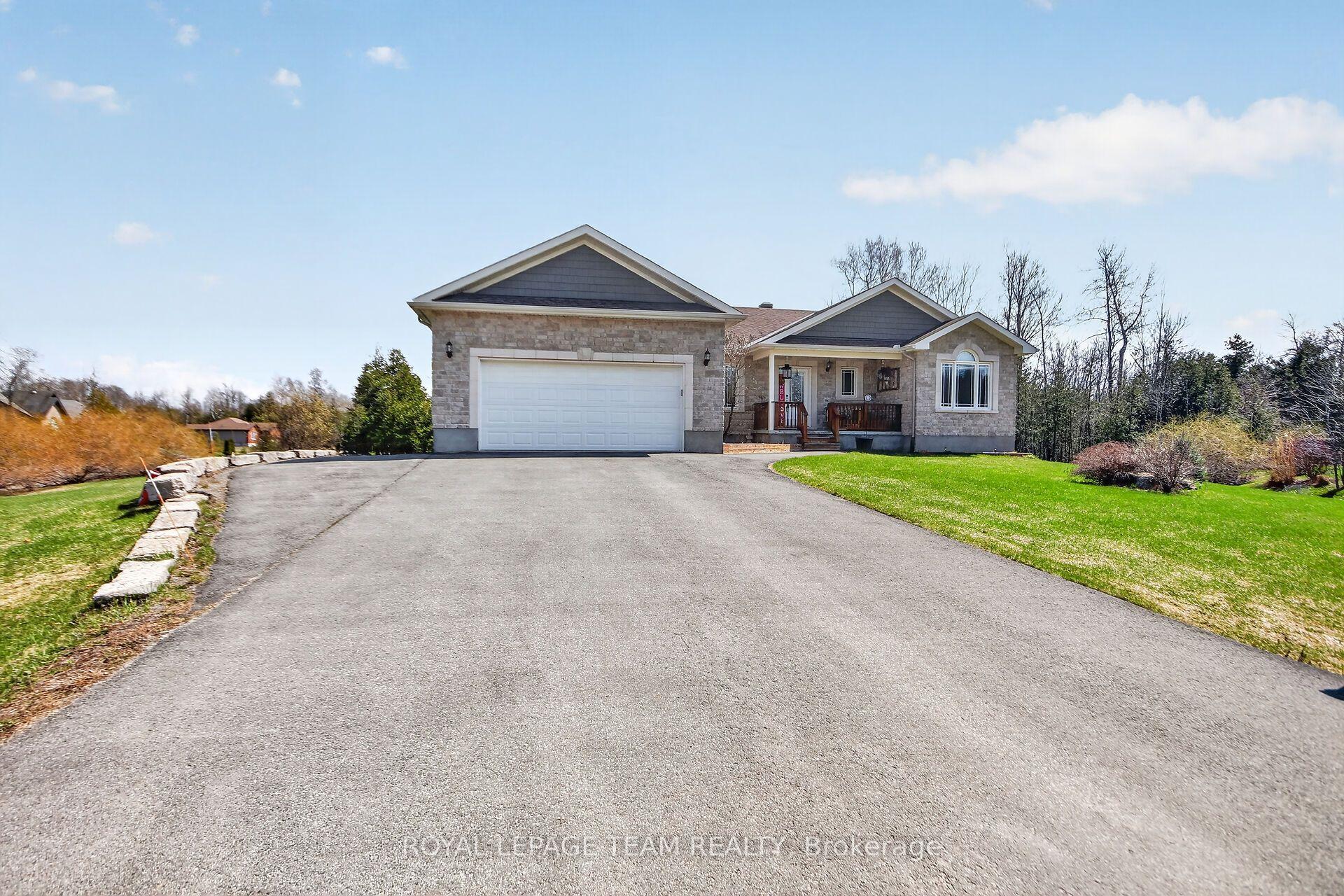 109 Stonewalk Drive — photo 1
