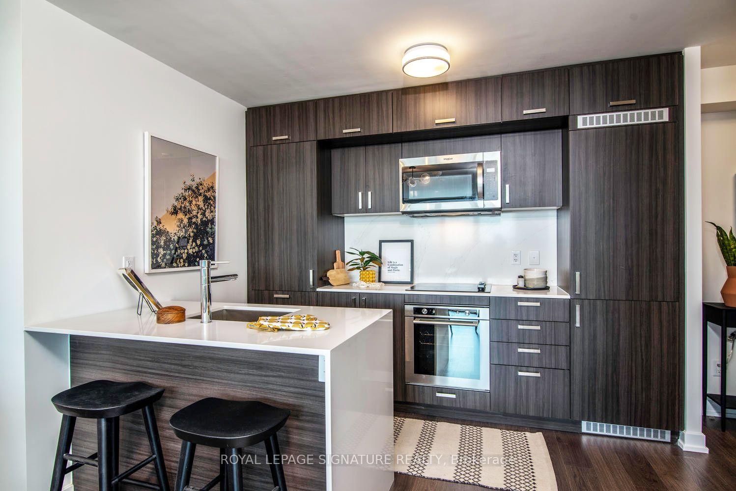 18 Erskine Avenue 3407 #3407 — photo 1