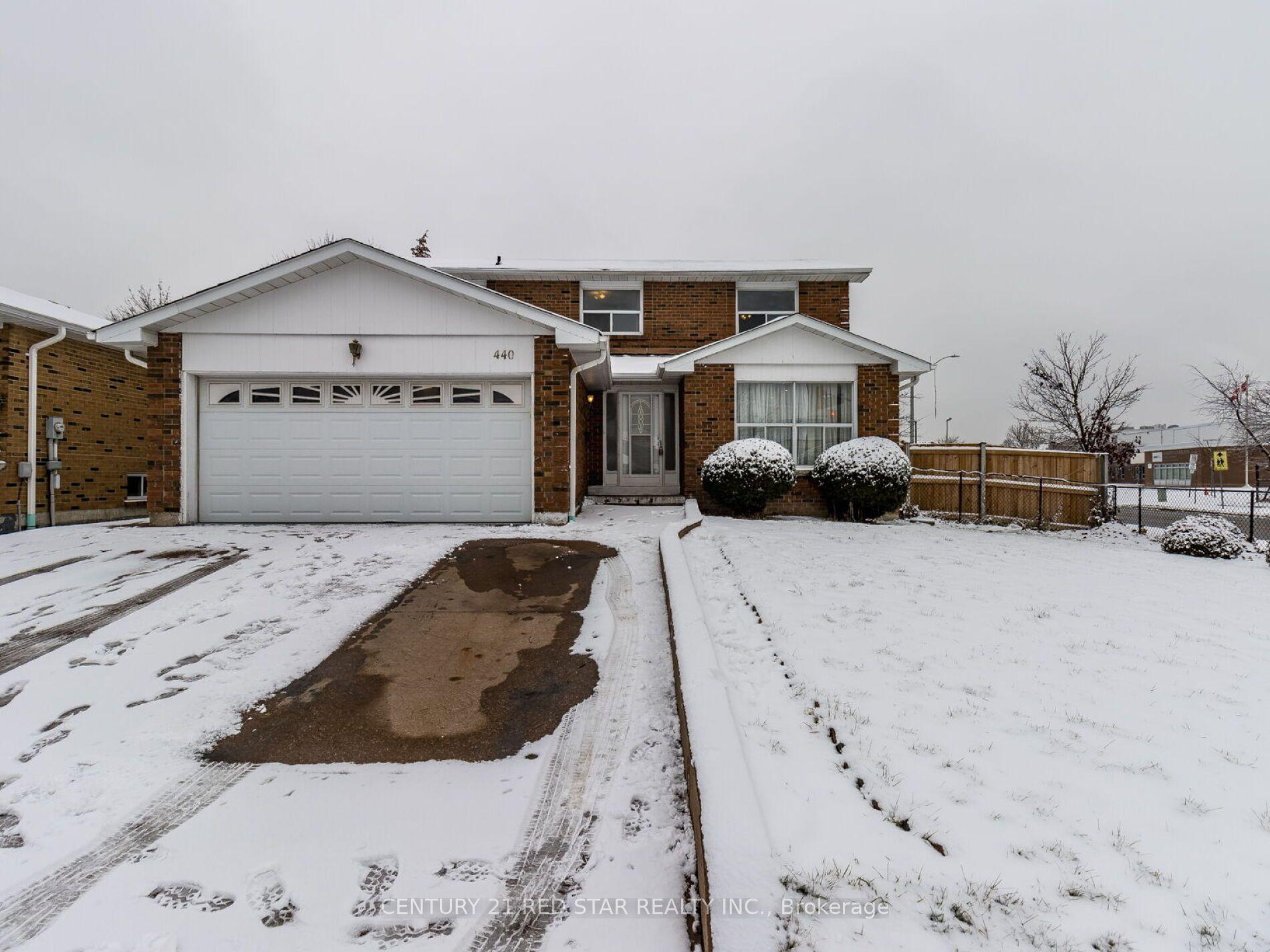 440 Rutherford Road N — photo 1
