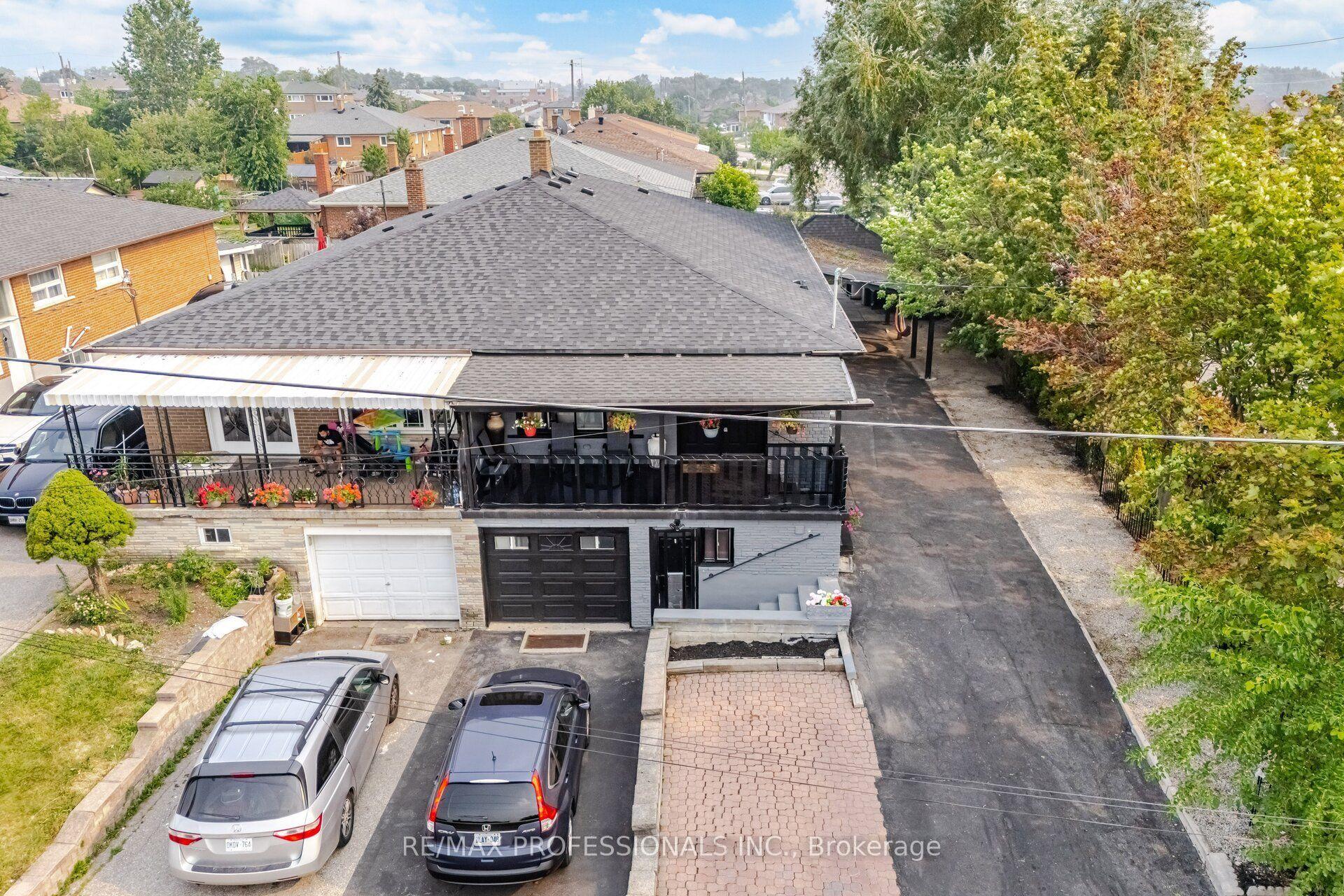 50 Cobb Avenue, Toronto — Semi-Detached for sale, photo 1