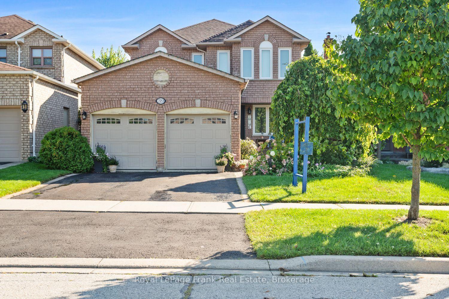 39 Mcivor Street, Whitby — Detached for sale, photo 1