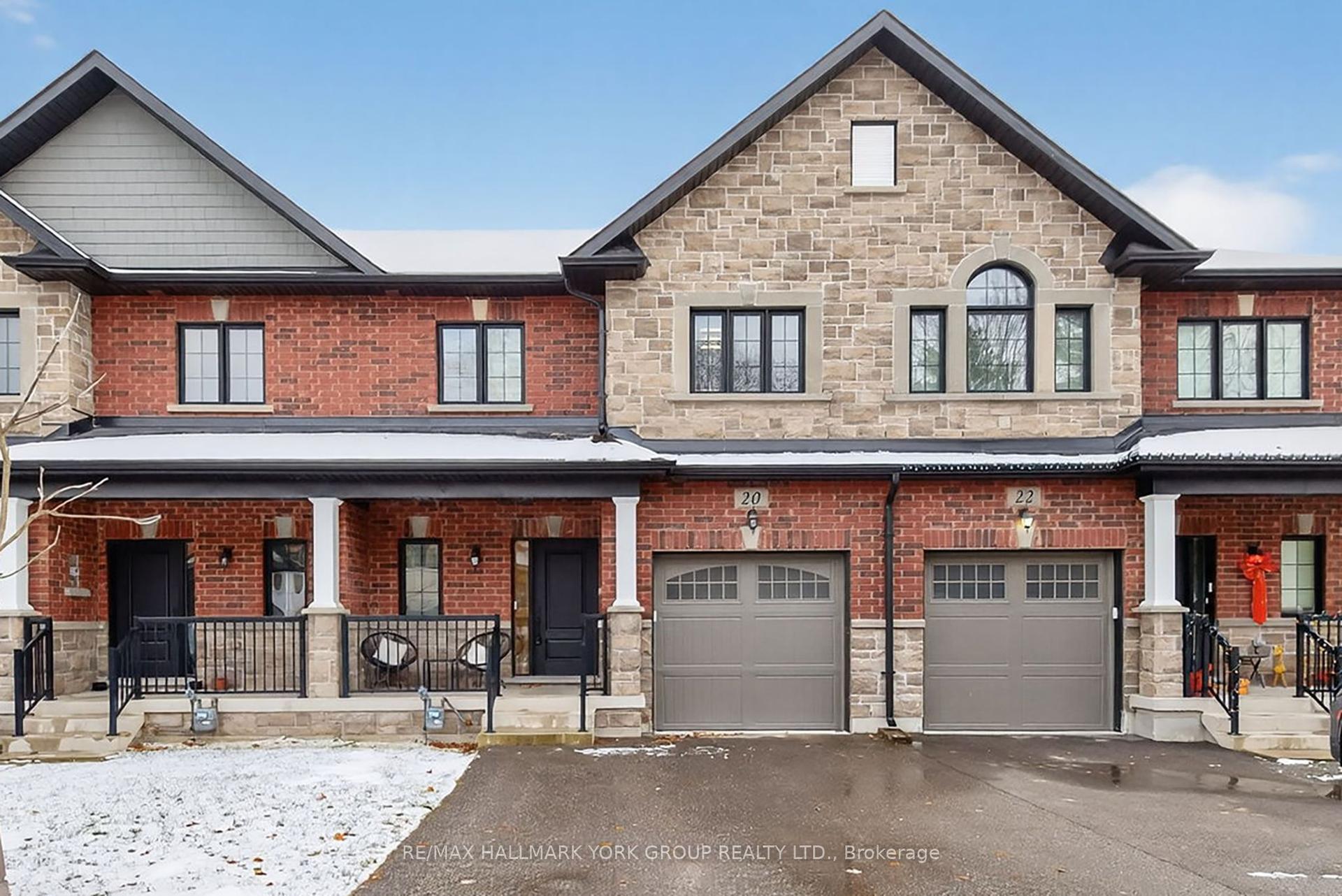 20 Gord Matthews Way — photo 1
