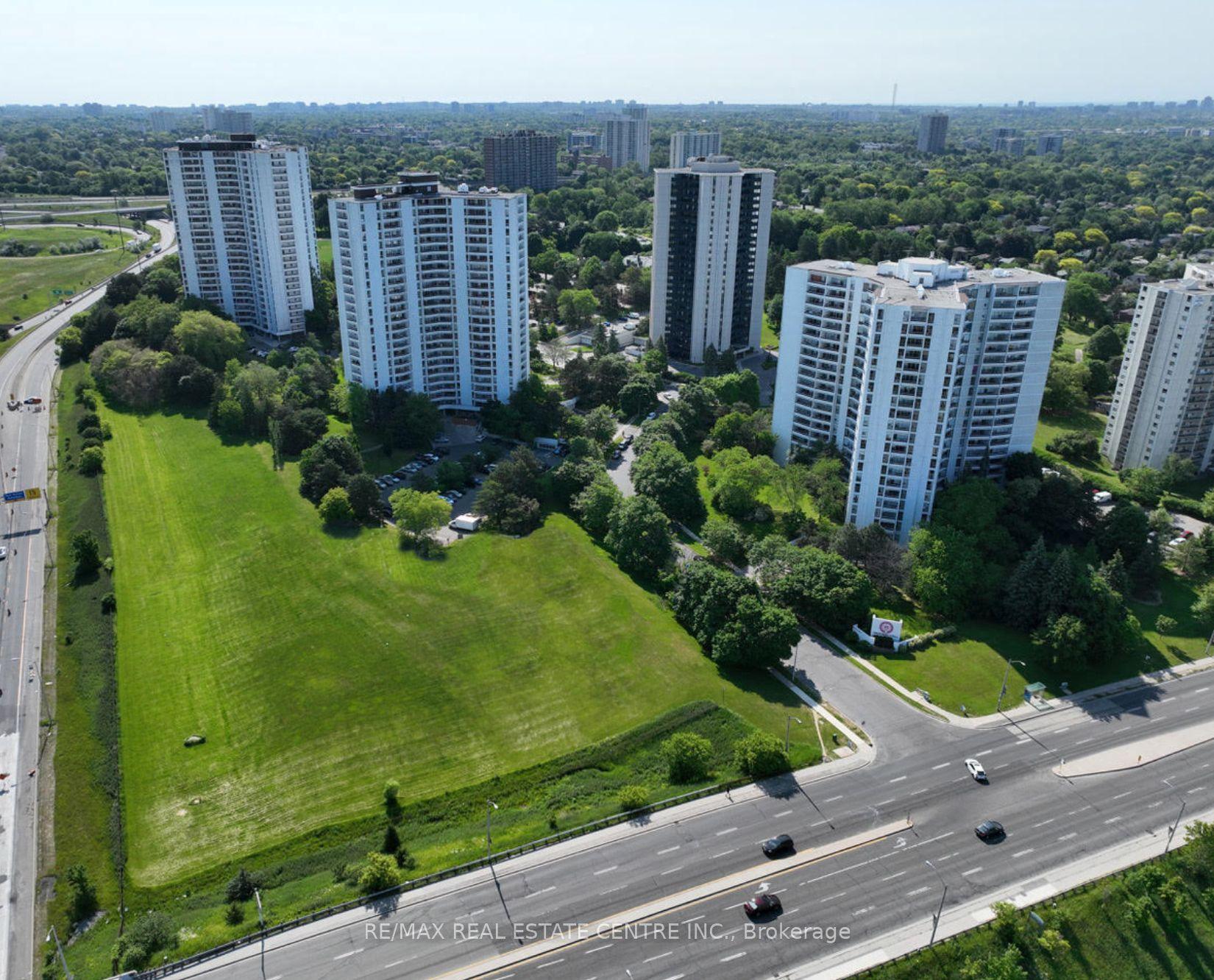 100 Graydon Hall Drive 1901 #1901 — photo 1