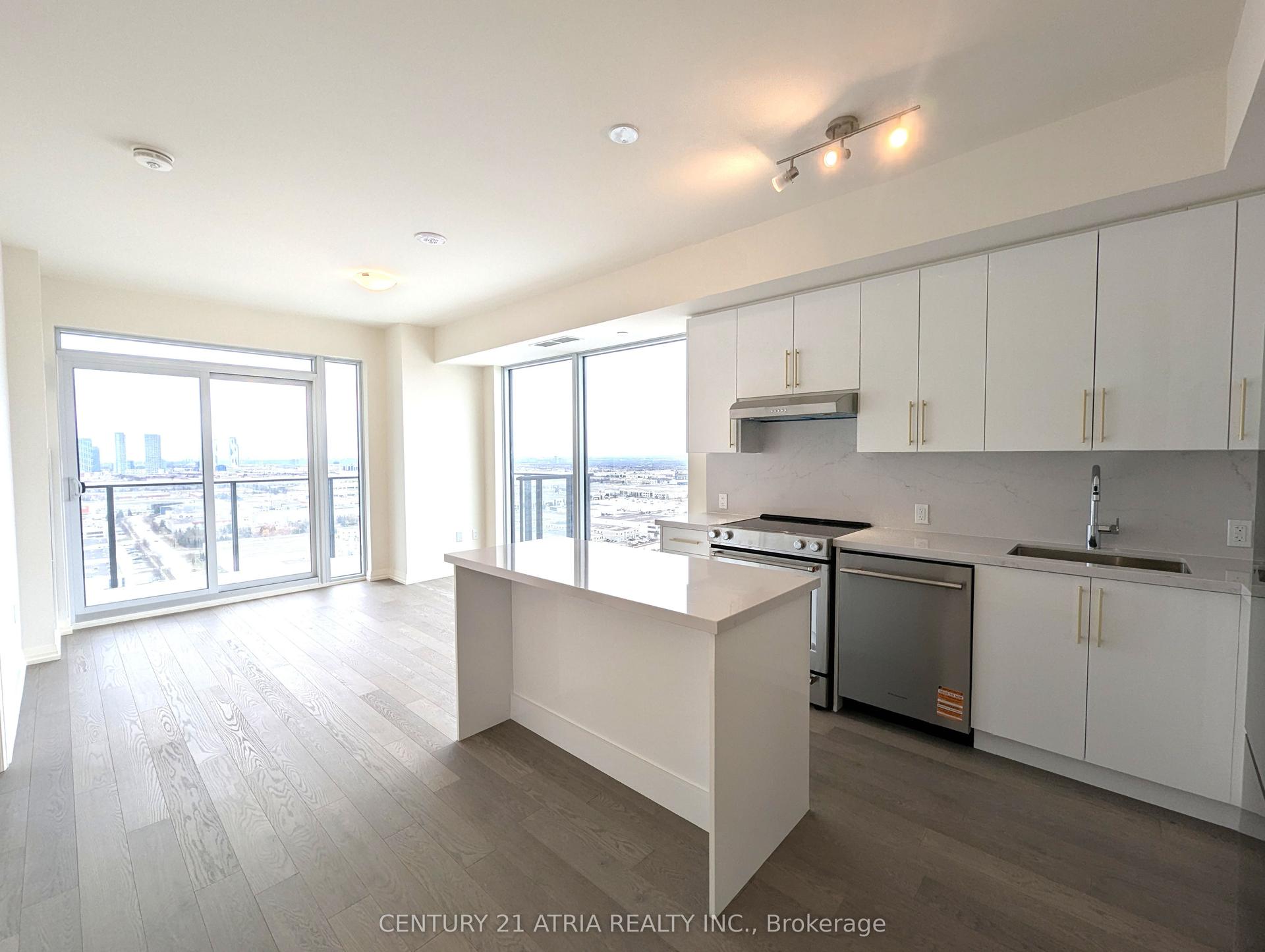27 Korda Gate 2305 #2305 — photo 1