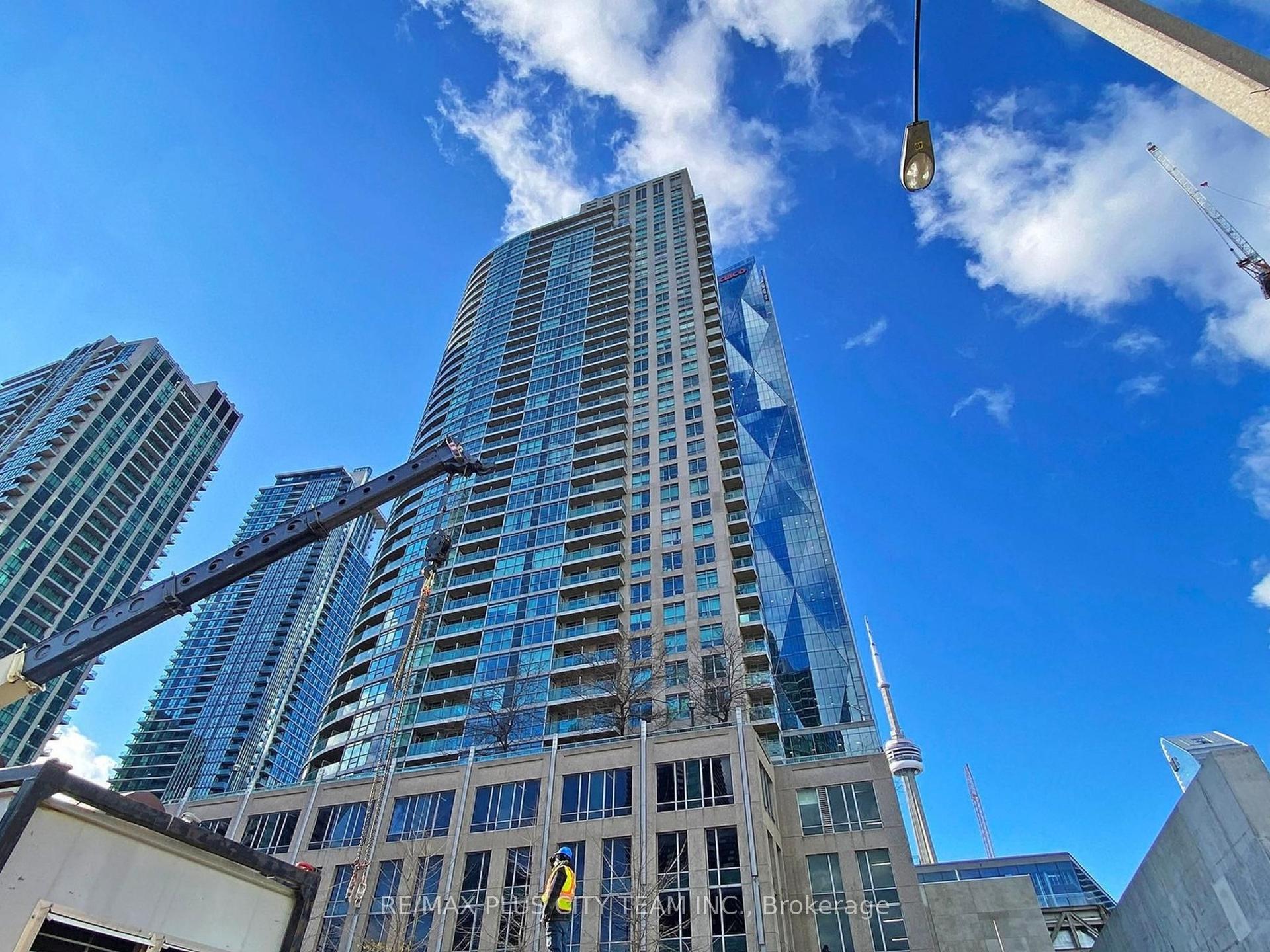 18 Yonge Street 2904 #2904 — photo 1