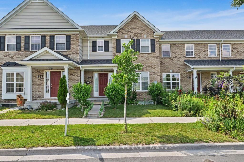849 Broadway Boulevard, Peterborough — Townhouse for sale, photo 1