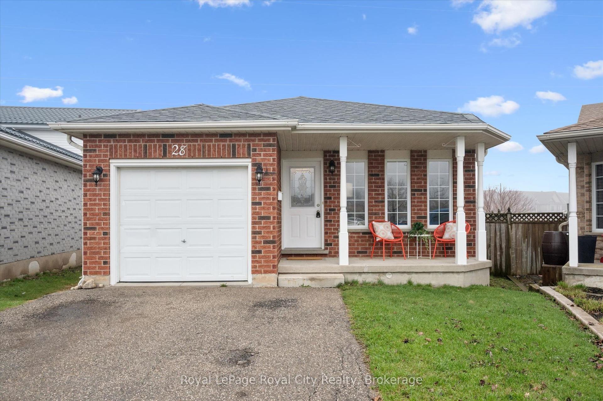 28 Bronwyn Place — photo 1