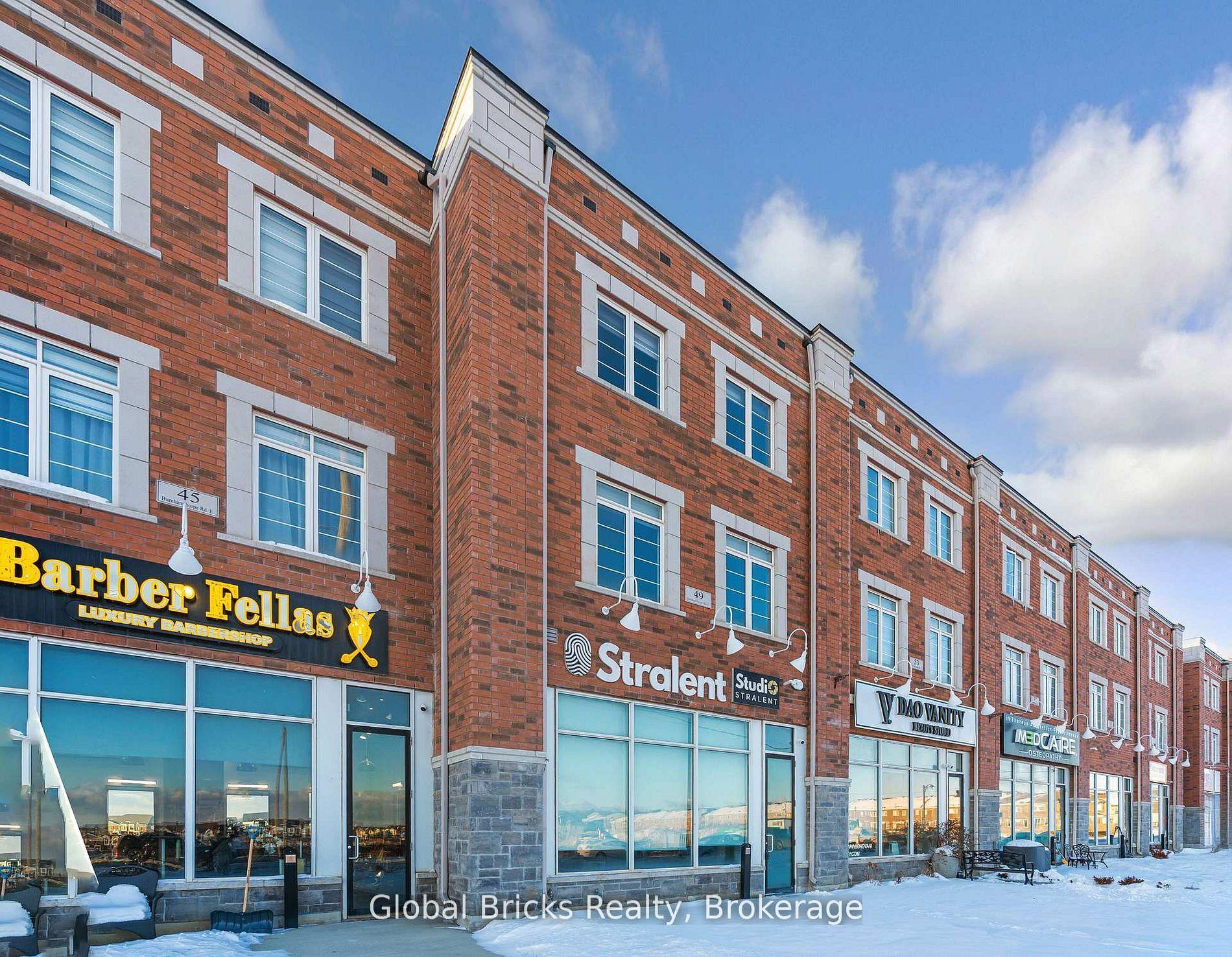 49 Burnhamthorpe Road E, Oakville — Townhouse for sale, photo 1