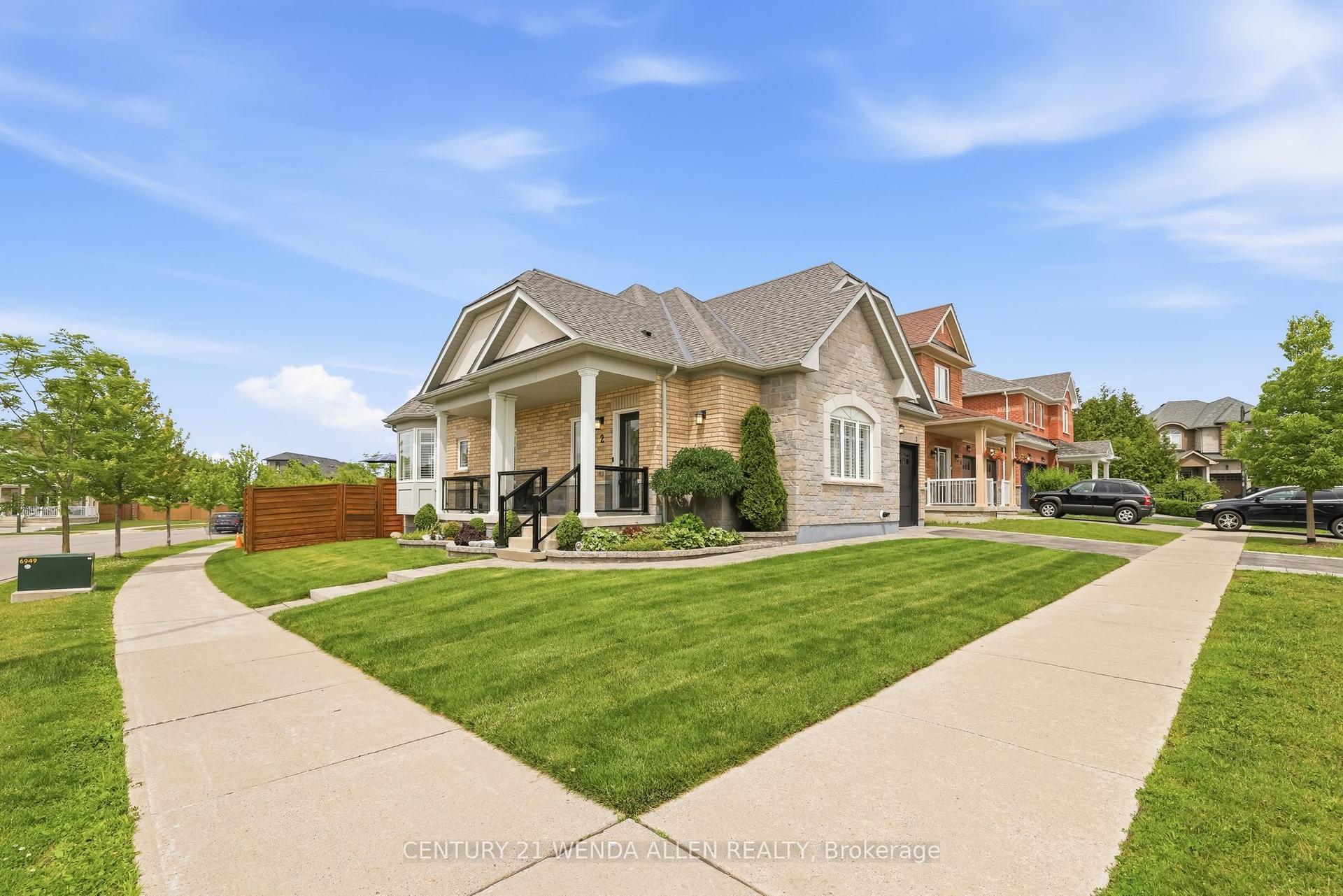 2 Rushlands Crescent, Whitby — Detached for sale, photo 1