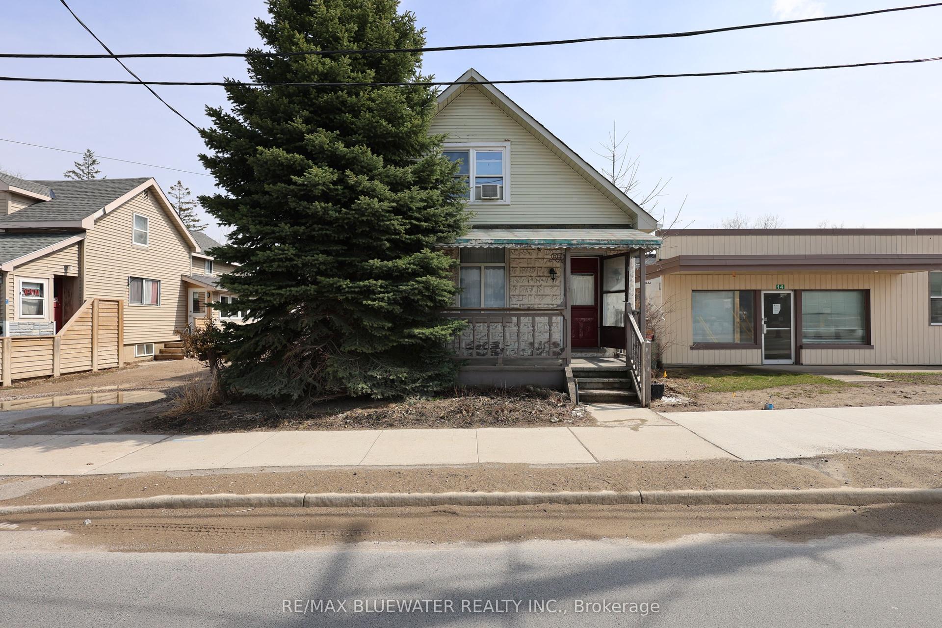 16 Ontario Street N — photo 1