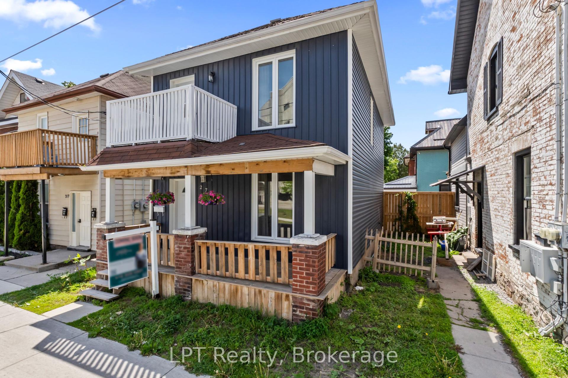 273 Bethune Street — photo 1