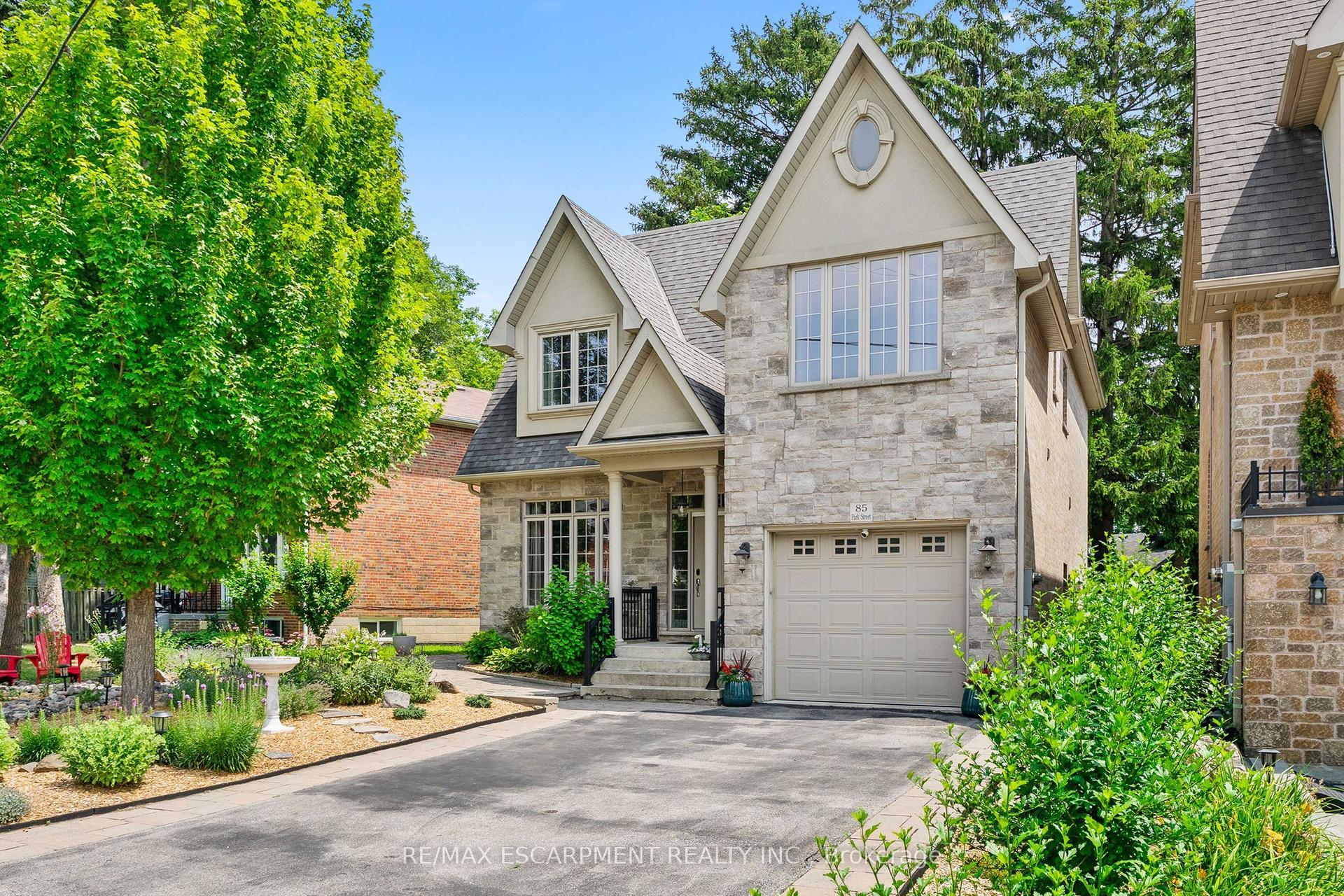 85 PARK Street W, Mississauga — Detached for sale, photo 1