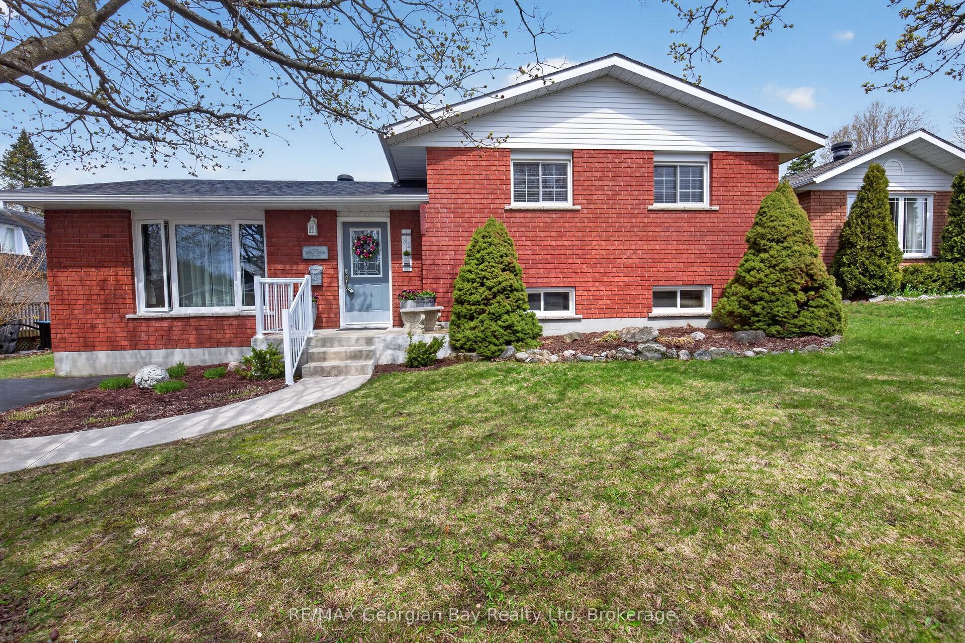 32 BONAVENTURE Place — photo 1