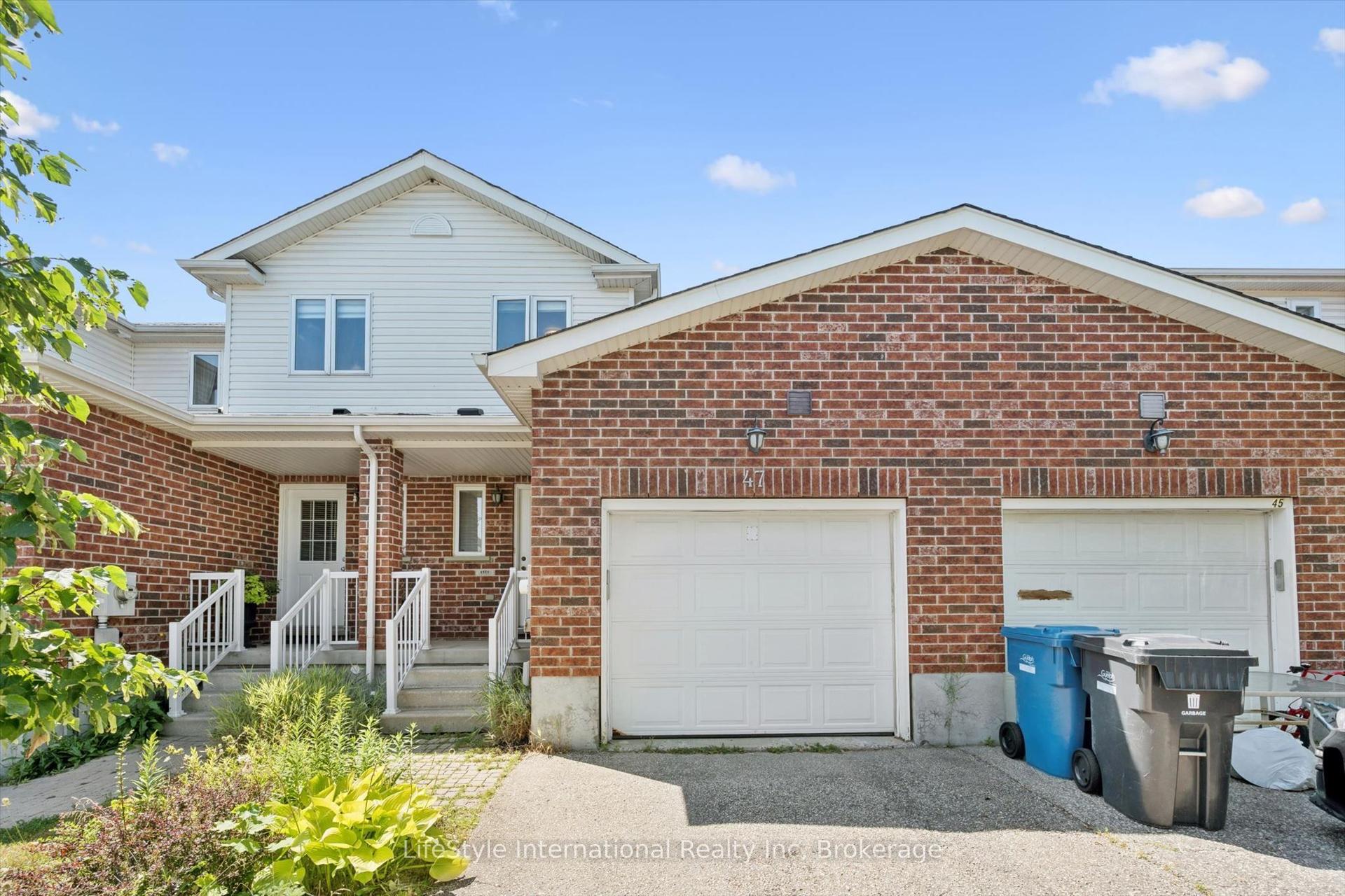 47 HASLER Crescent, Guelph — Townhouse for sale, photo 1