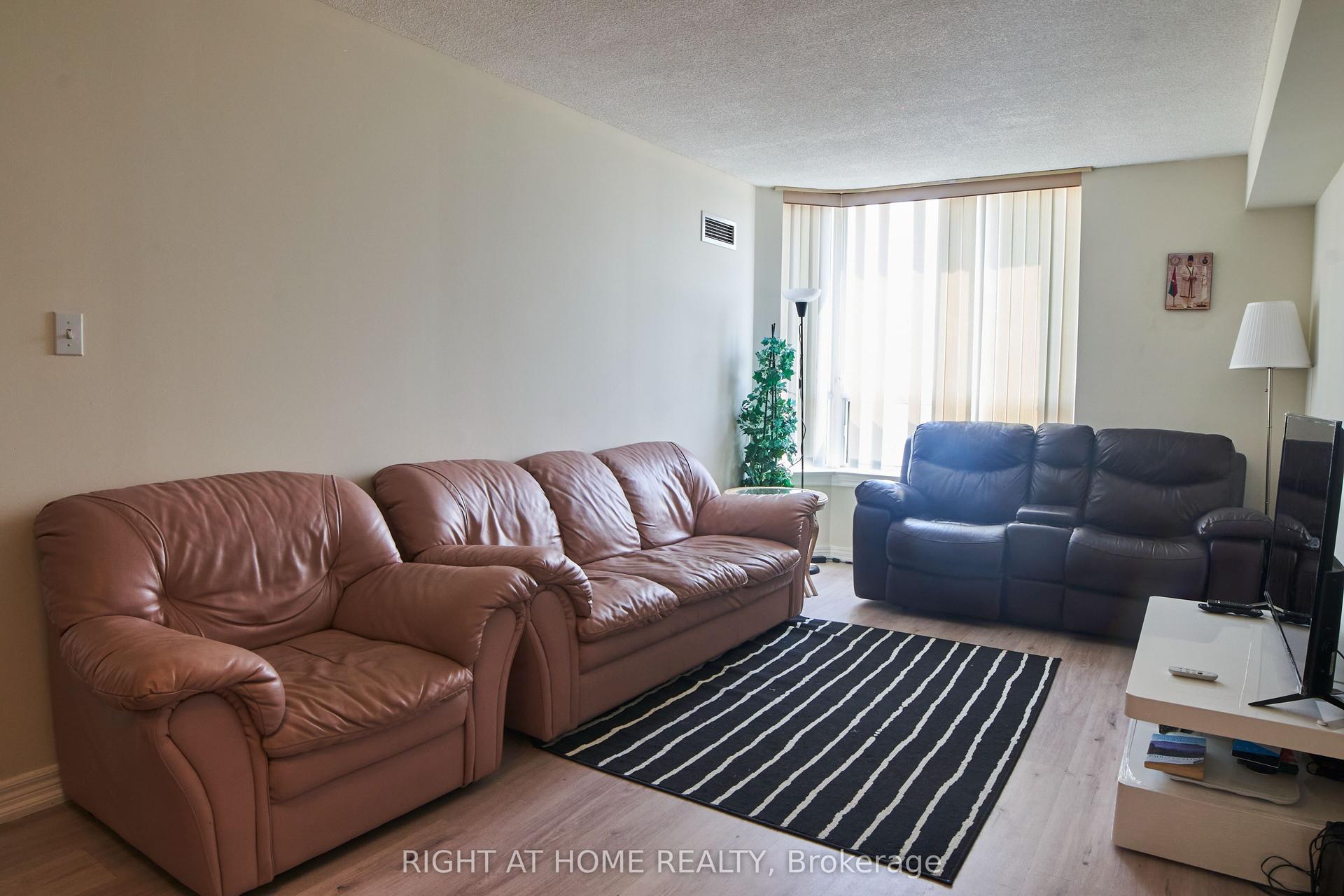 1700 Eglinton Avenue E 609 #609, Toronto — Condo for lease, photo 1