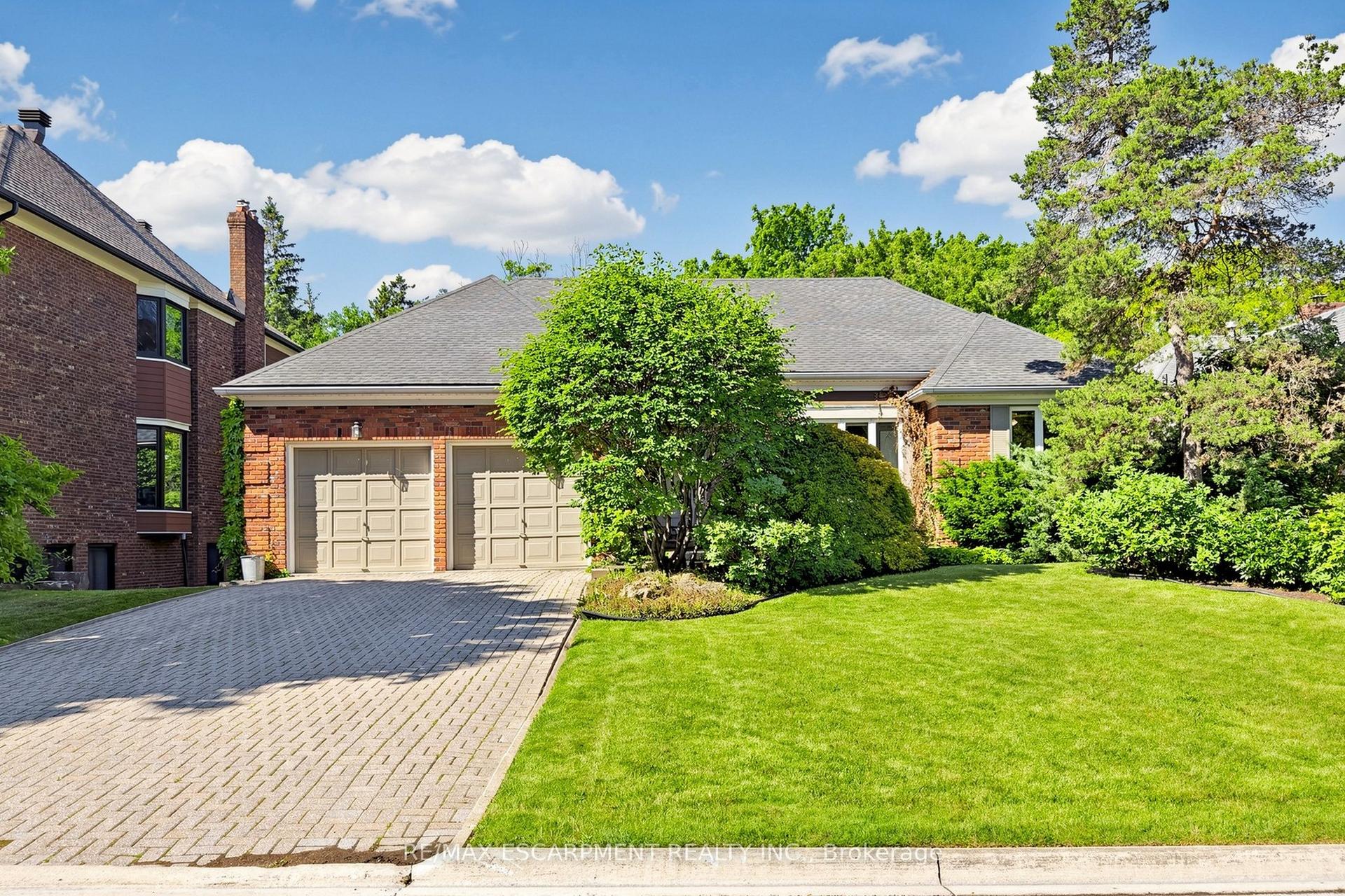 17 Flanders Drive — photo 1