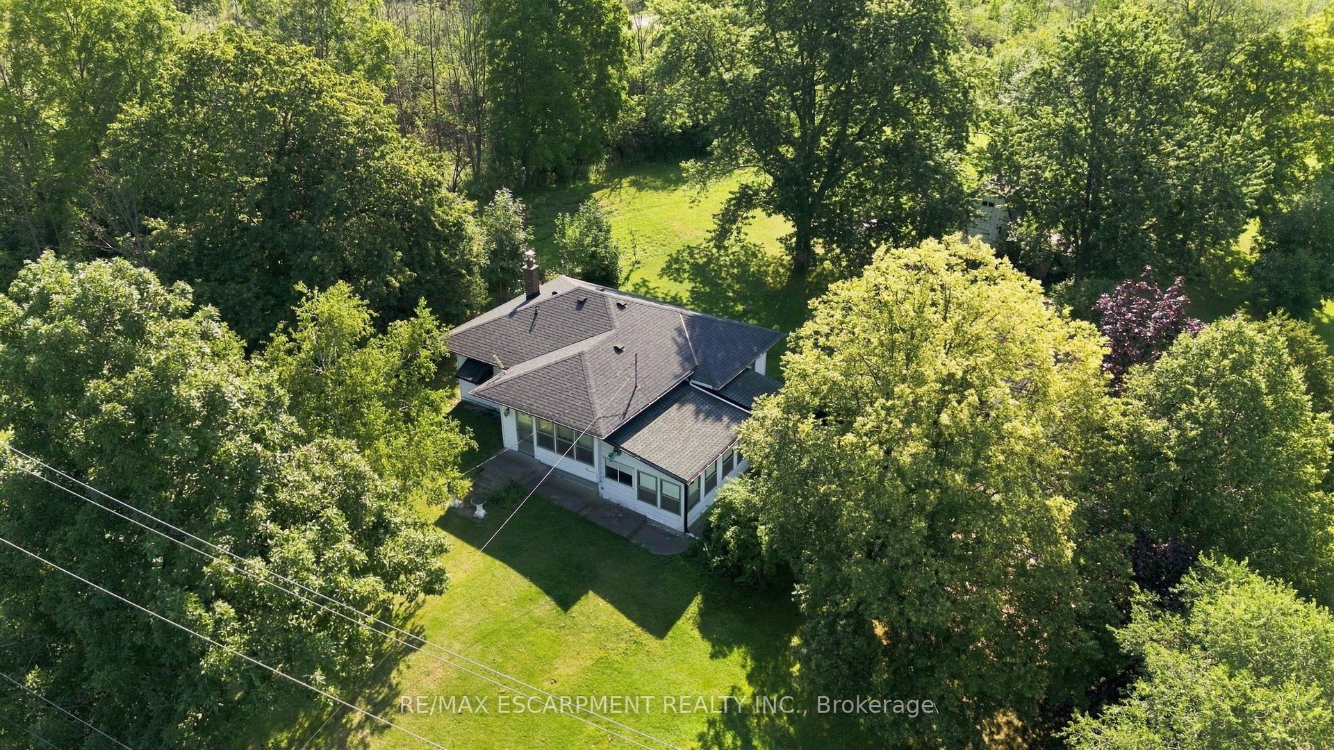 698 York Road, Hamilton — Detached for sale, photo 1
