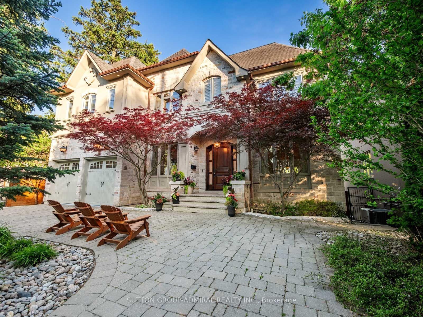 35 Wentworth Avenue — photo 1