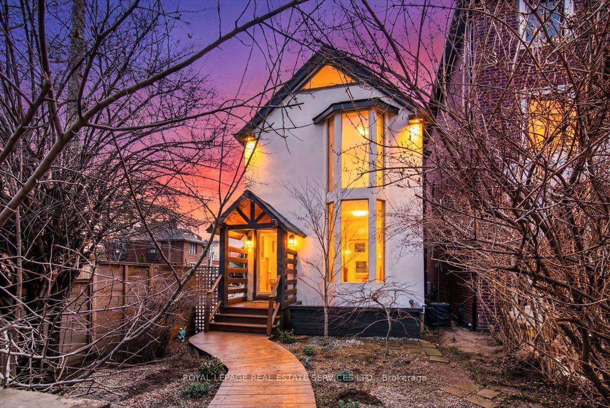 239 Heath Street E — photo 1