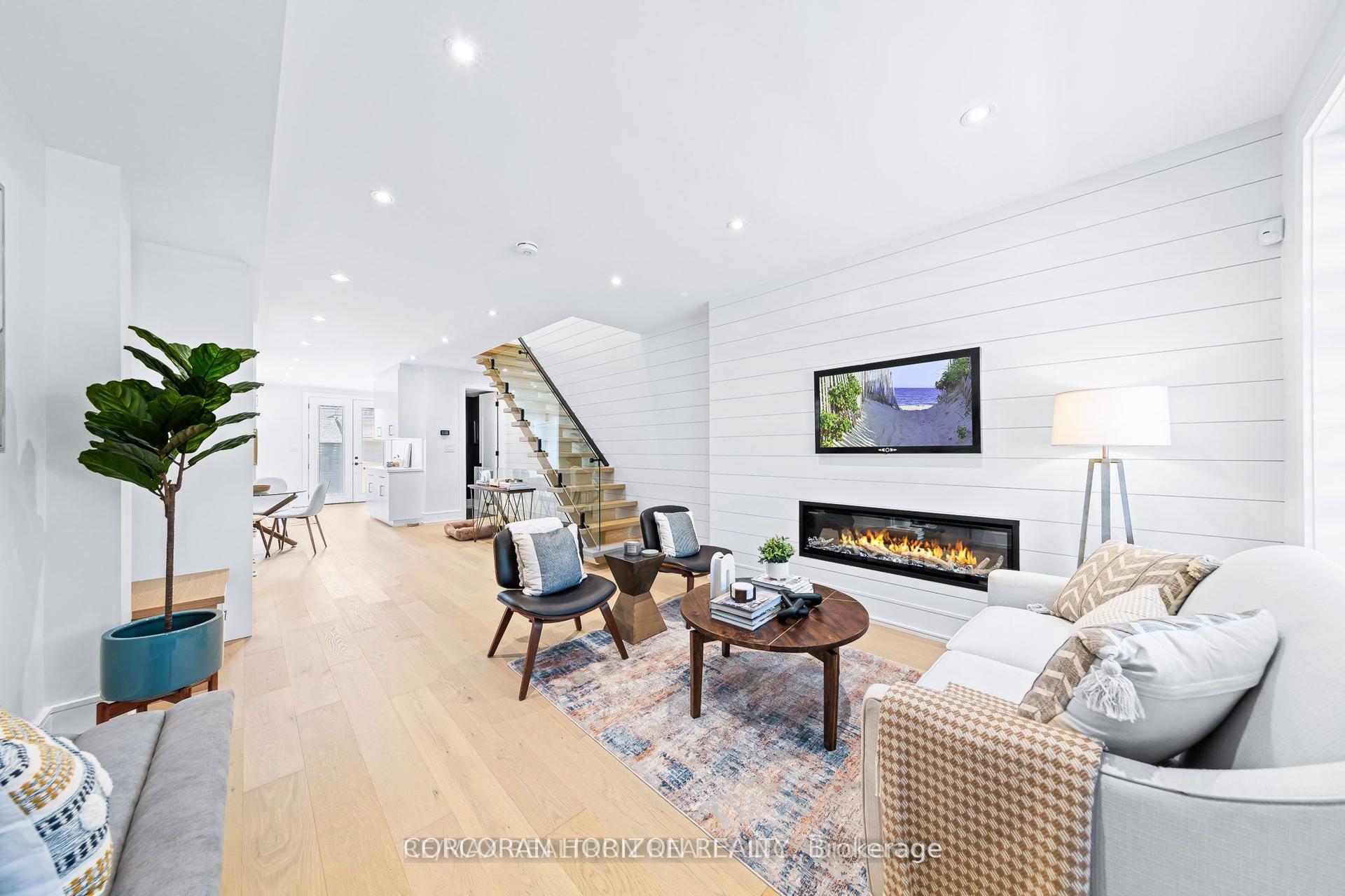 225 Christie Street, Toronto — Semi-Detached for sale, photo 1
